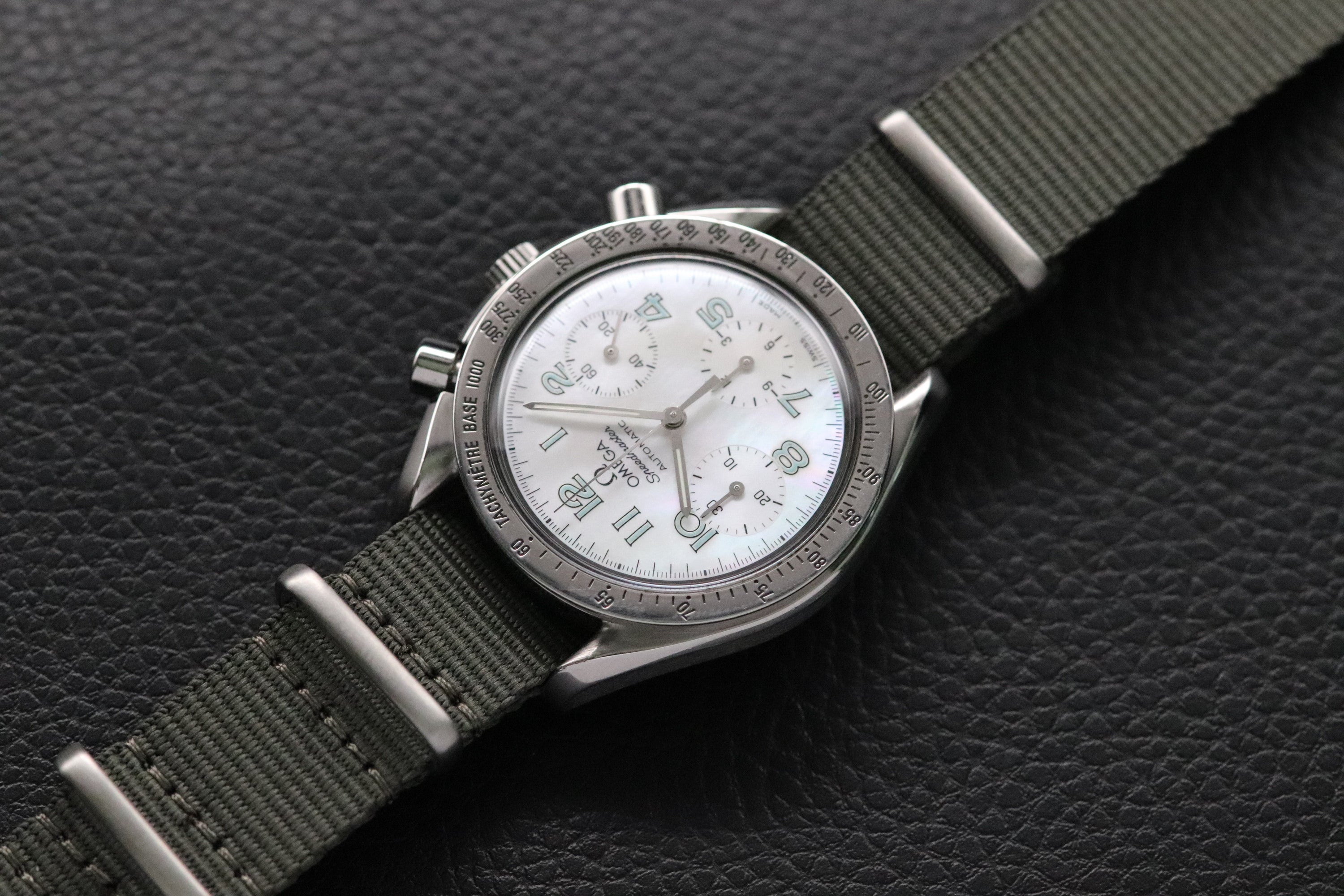 Omega Speedmaster Reduced 3802.71.53 Papers 2001