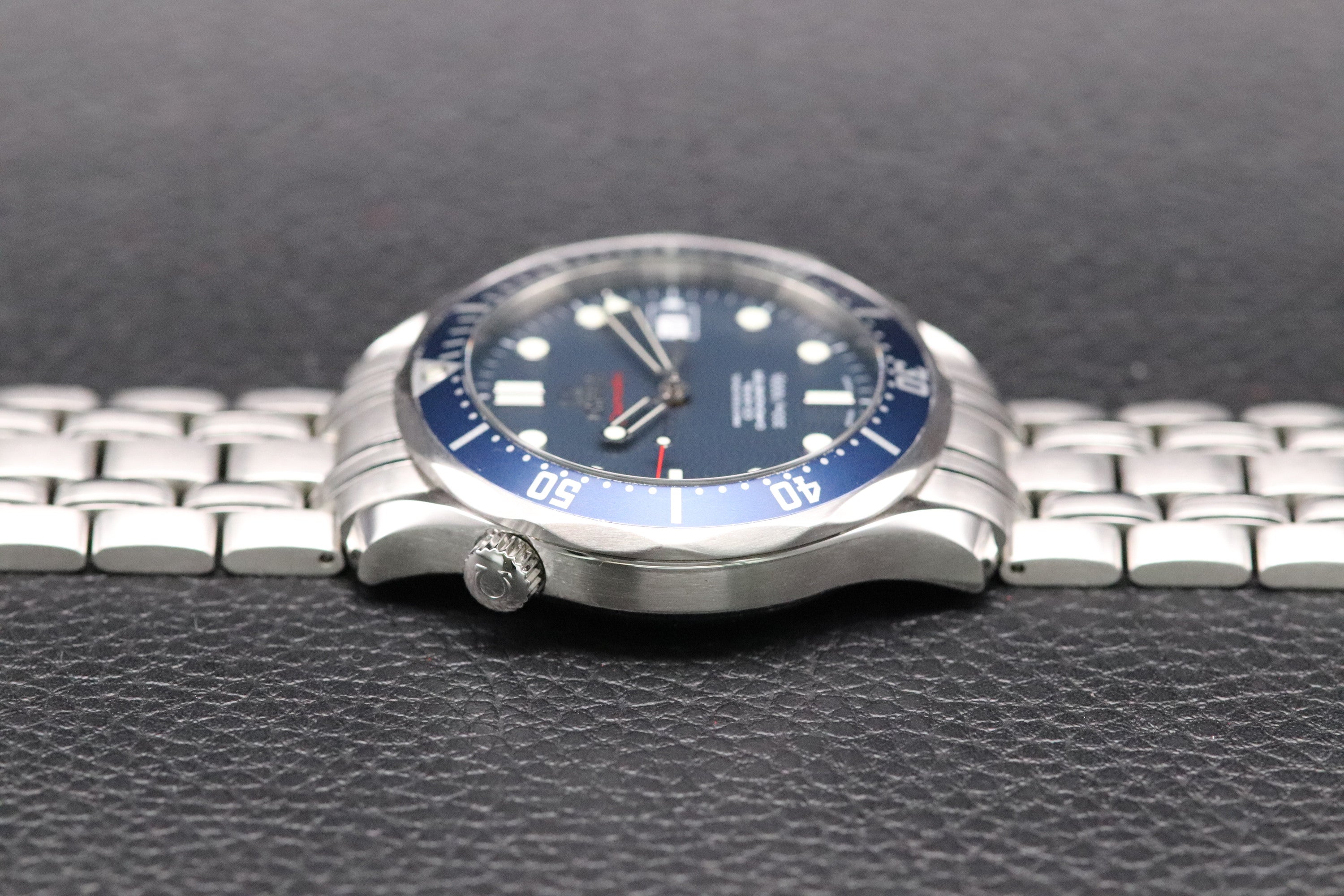 Omega Seamaster Diver 2220.80 Blue Dial 2010