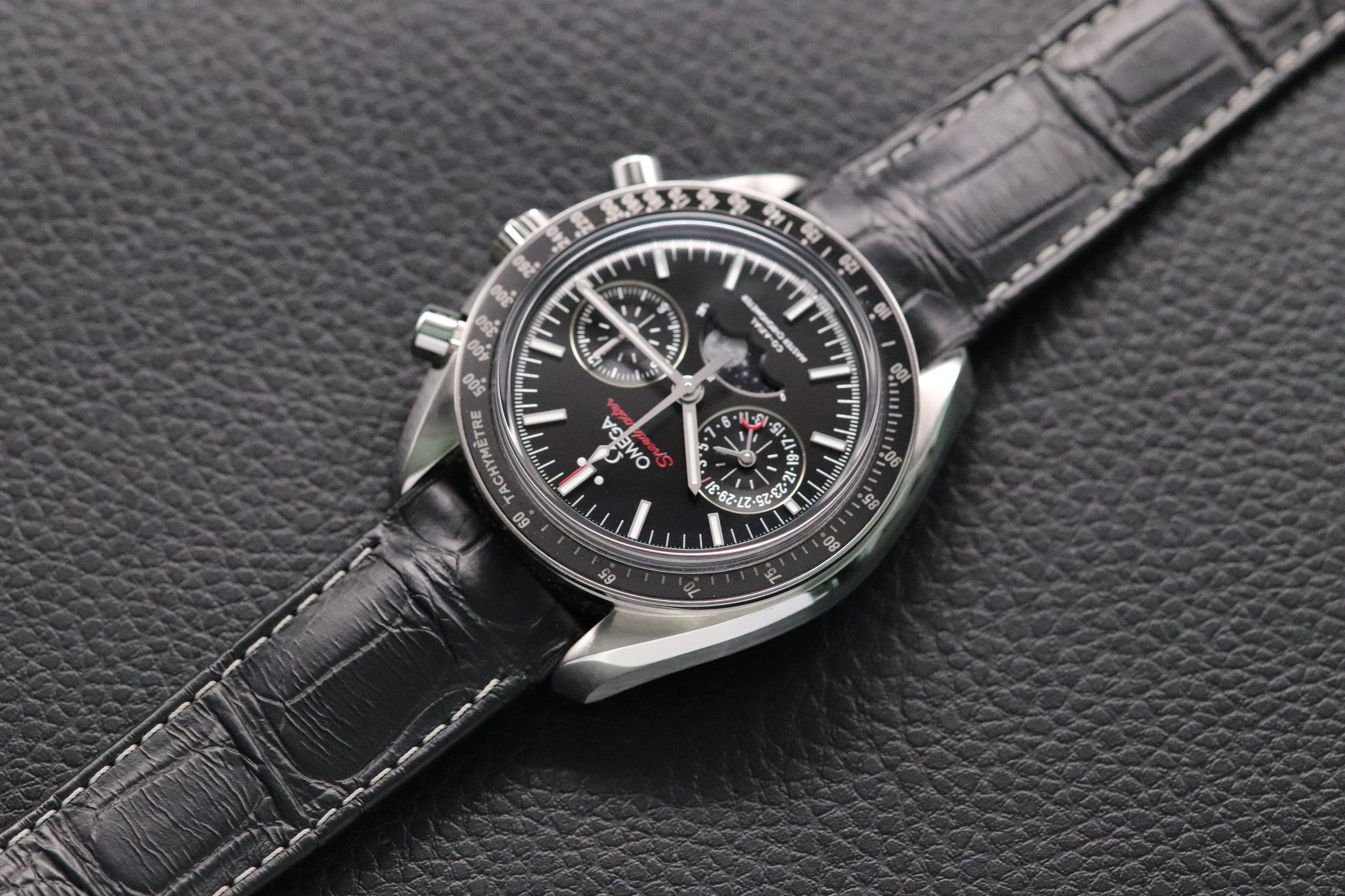 Omega Speedmaster Moonwatch Moonphase 304.33.44.52.01.001 Fullset 2021 Box+Papers
