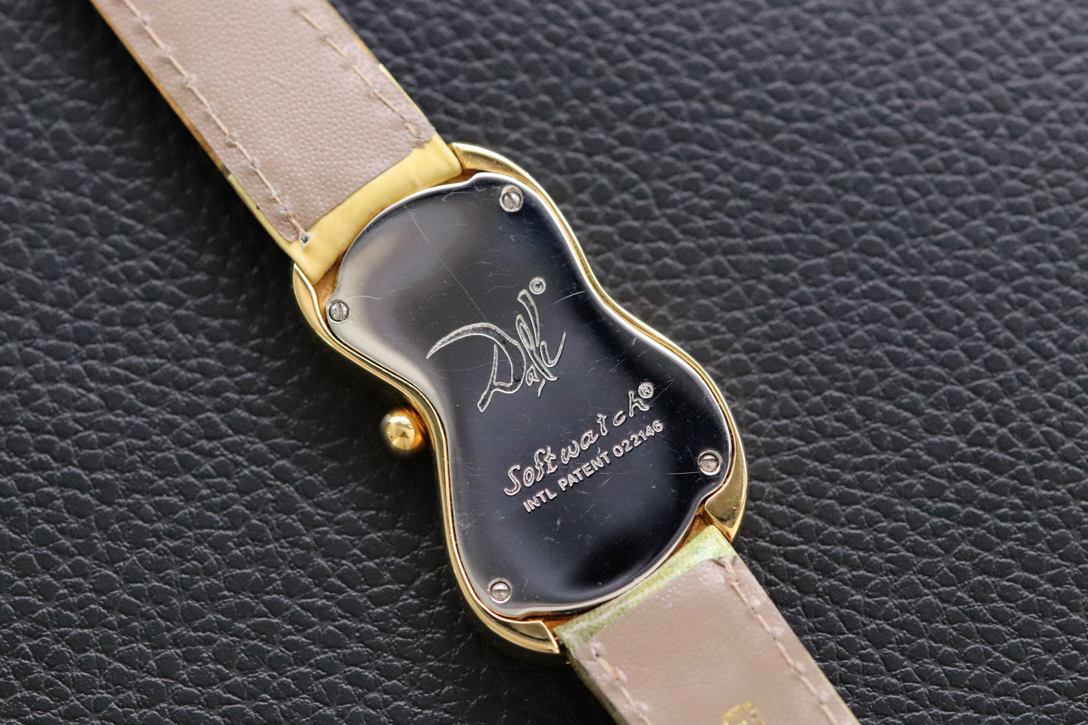 Exaequo Softwatch Salvador Dali Asymmetric 2024 Crash