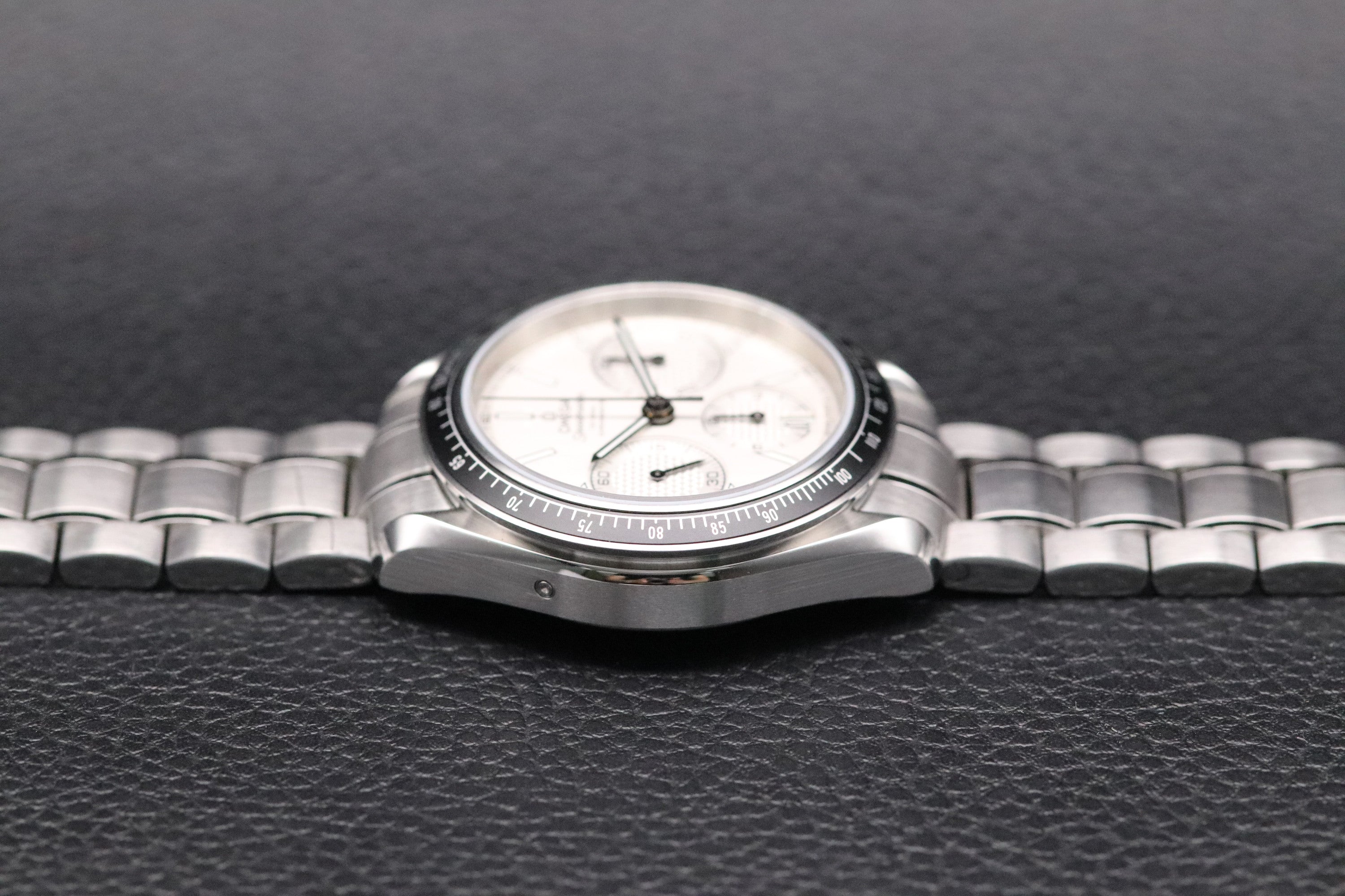 Omega Speedmaster Racing 326.30.40.50.02.001 Albino 2022 Fullset