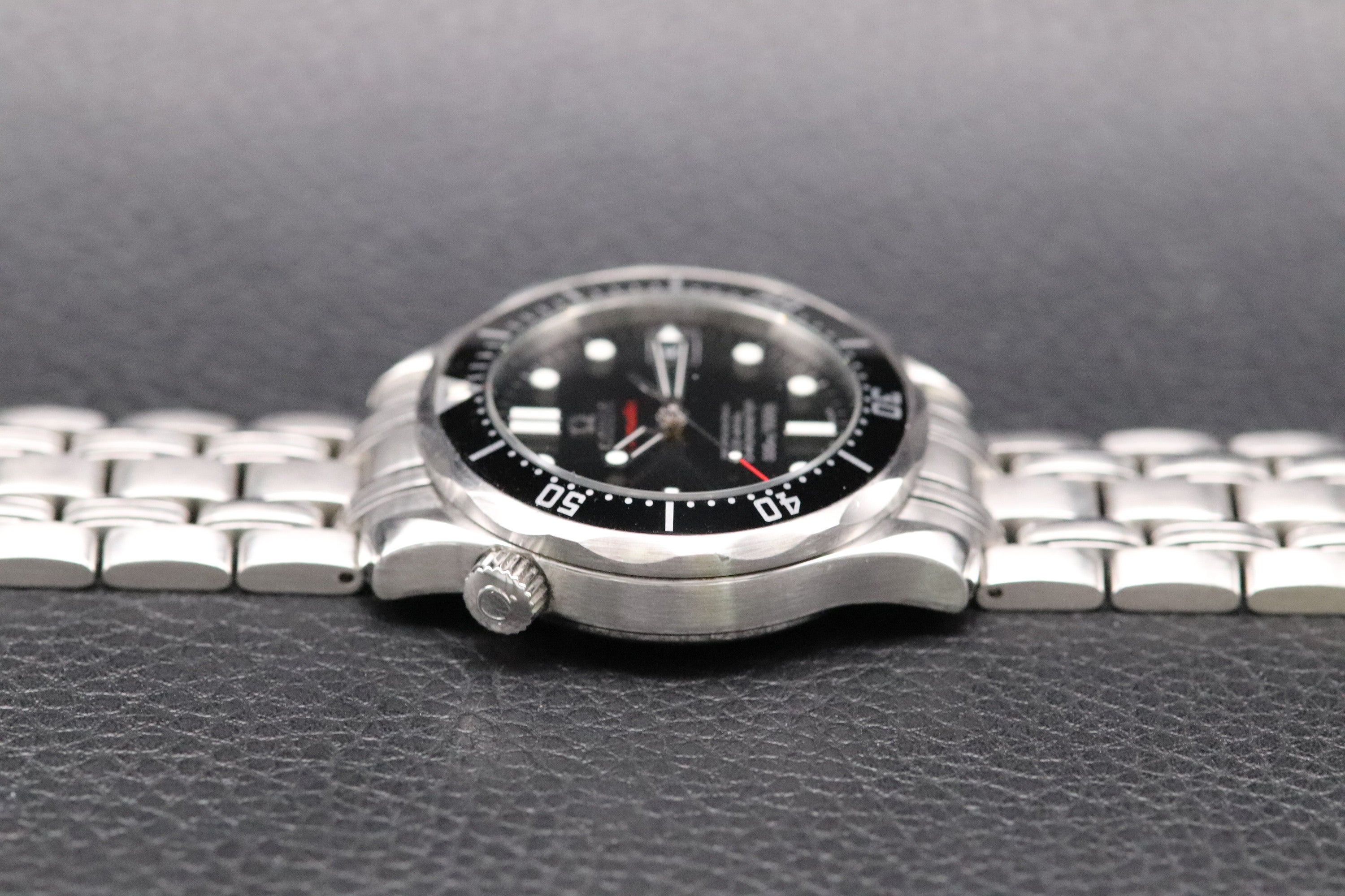 Omega Seamaster Diver 300M 212.30.36.20.01.001 Papers 2011