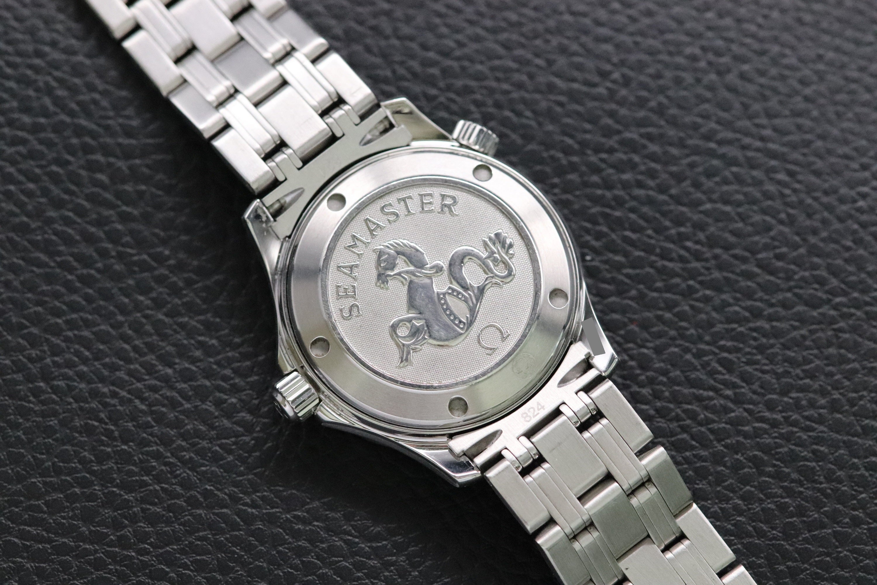 Omega Seamaster Diver 300M 212.30.36.20.01.001 Papers 2011