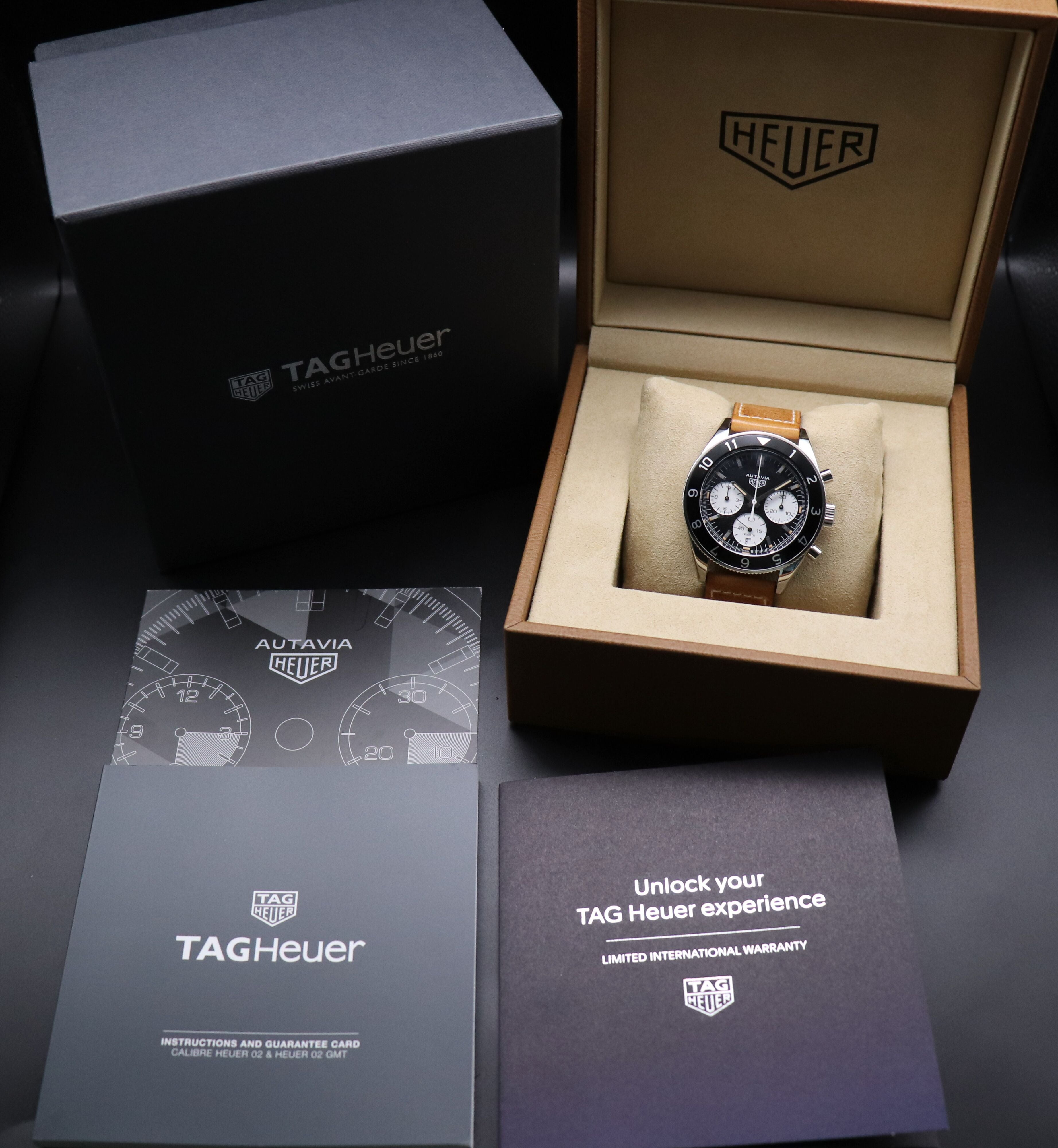 Heuer Autavia CBE2110-0 Fullset 2022 Box+Paper