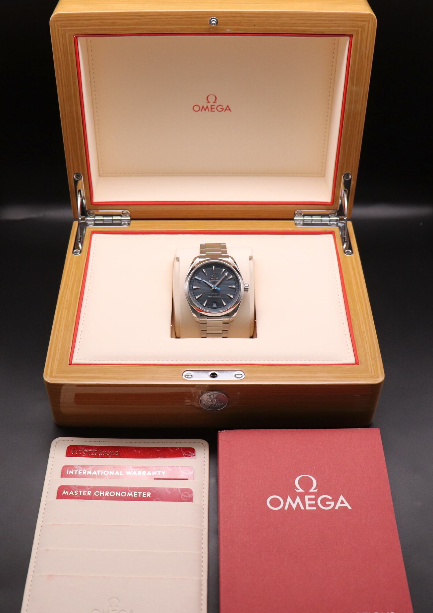 Omega Aqua Terra 220.10.41.21.03.002 FULLSET 2018 Box + PAPERS
