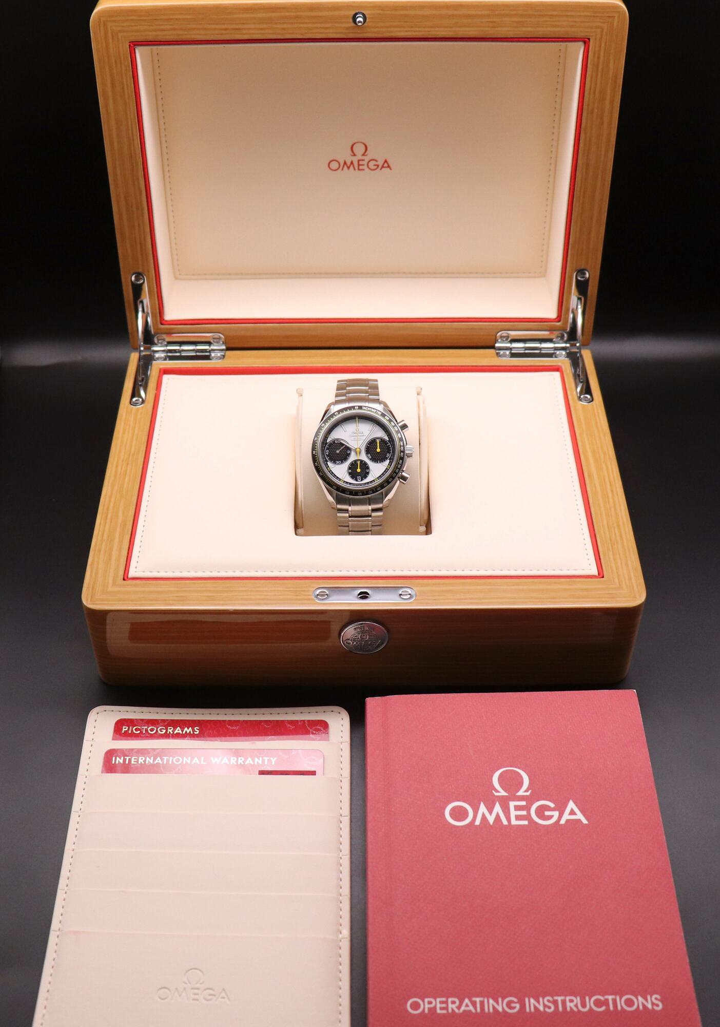 Omega Speedmaster Racing 326.30.40.50.04.001 Fullset 2023 Box+Papers