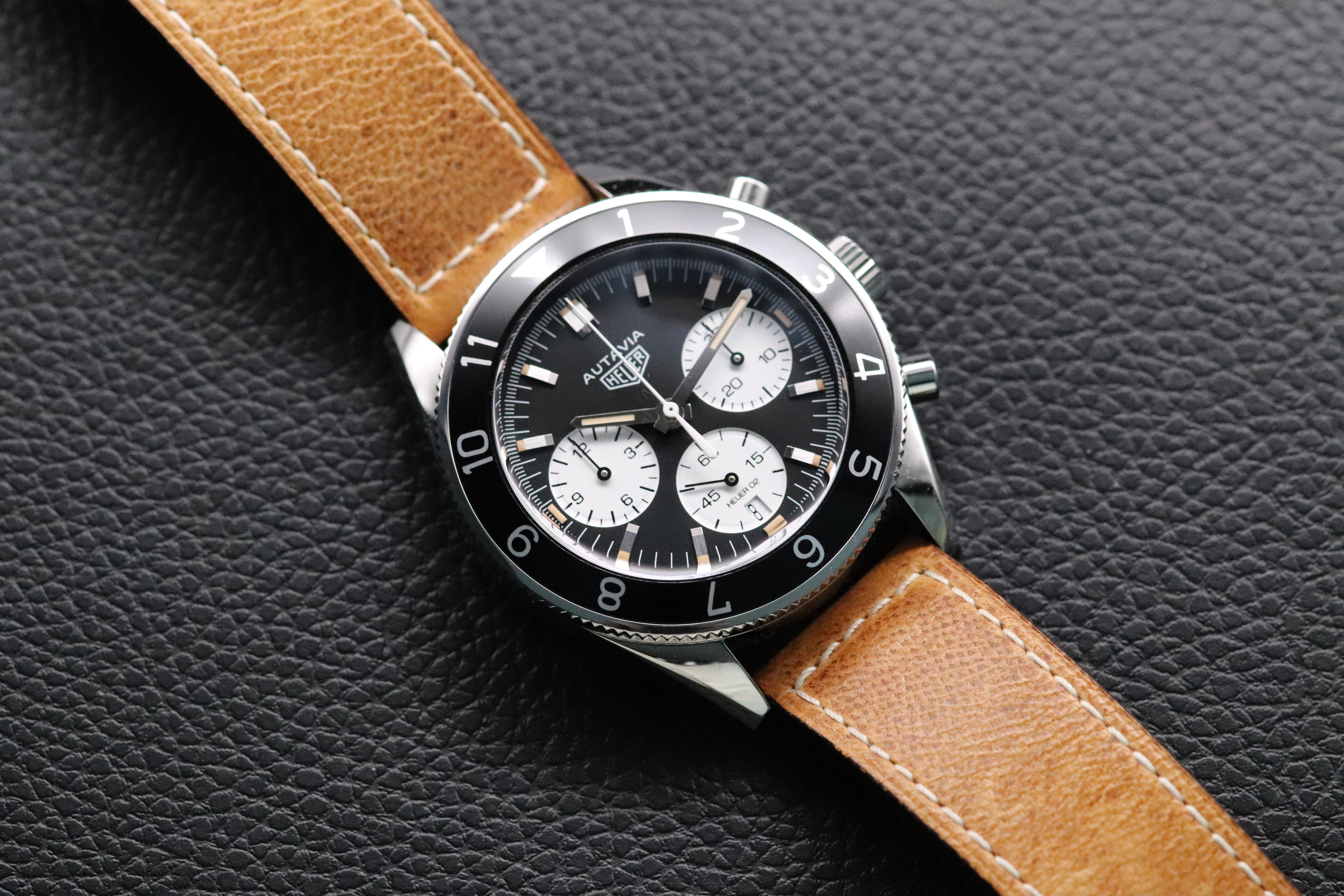 Heuer Autavia CBE2110-0 Fullset 2022 Box+Paper