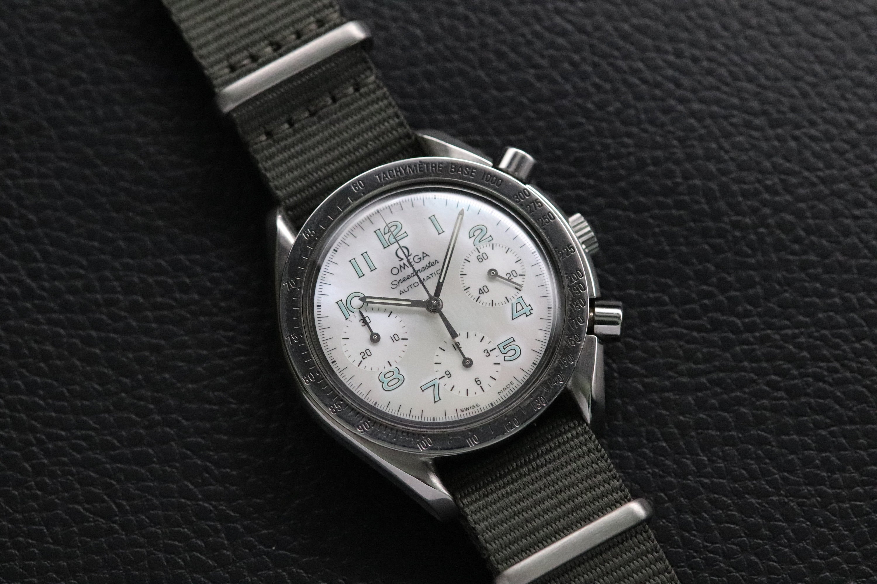 Omega Speedmaster Reduced 3802.71.53 Papers 2001