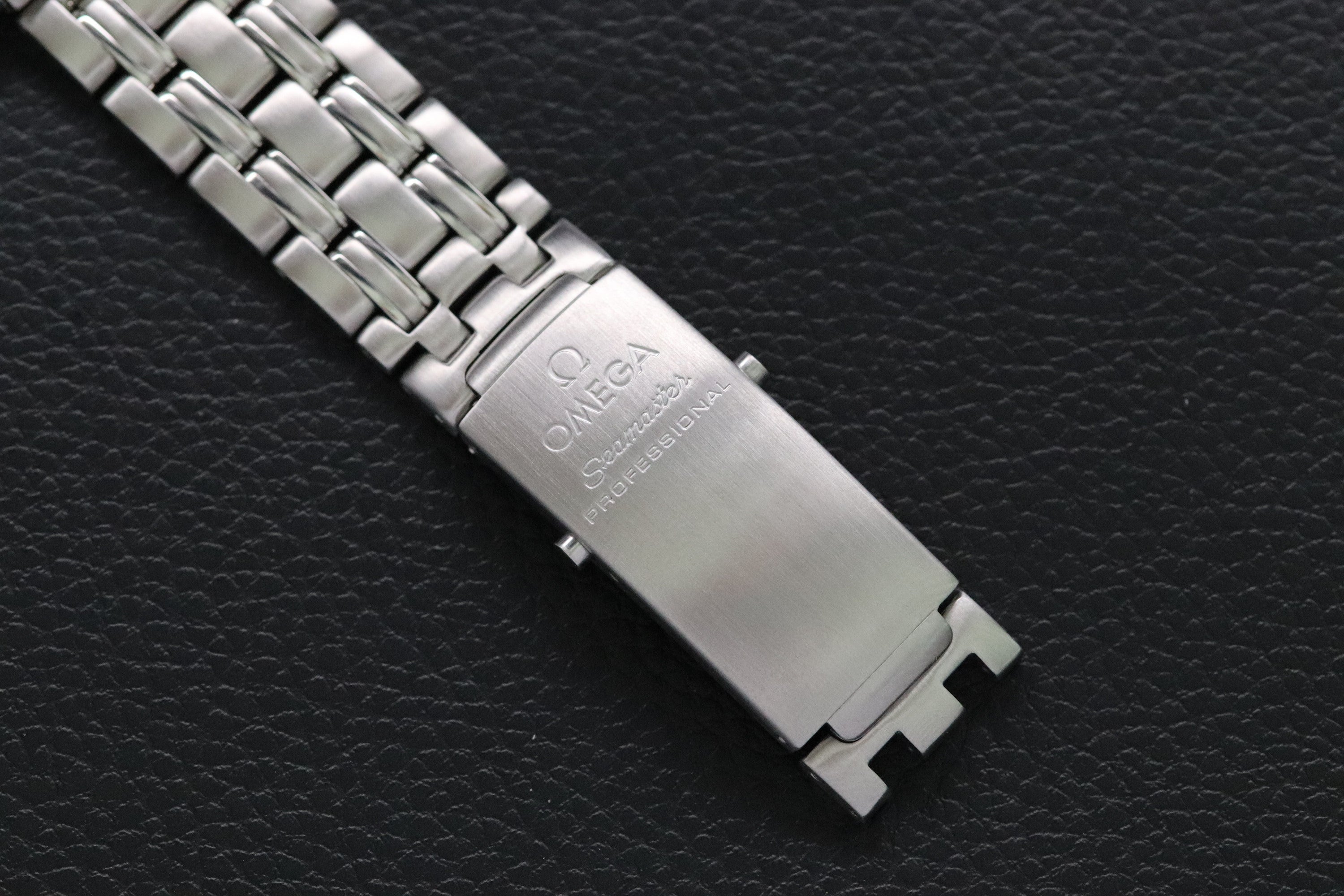 Omega Seamaster 300 2561.80 Blue Dial 1995 Paper