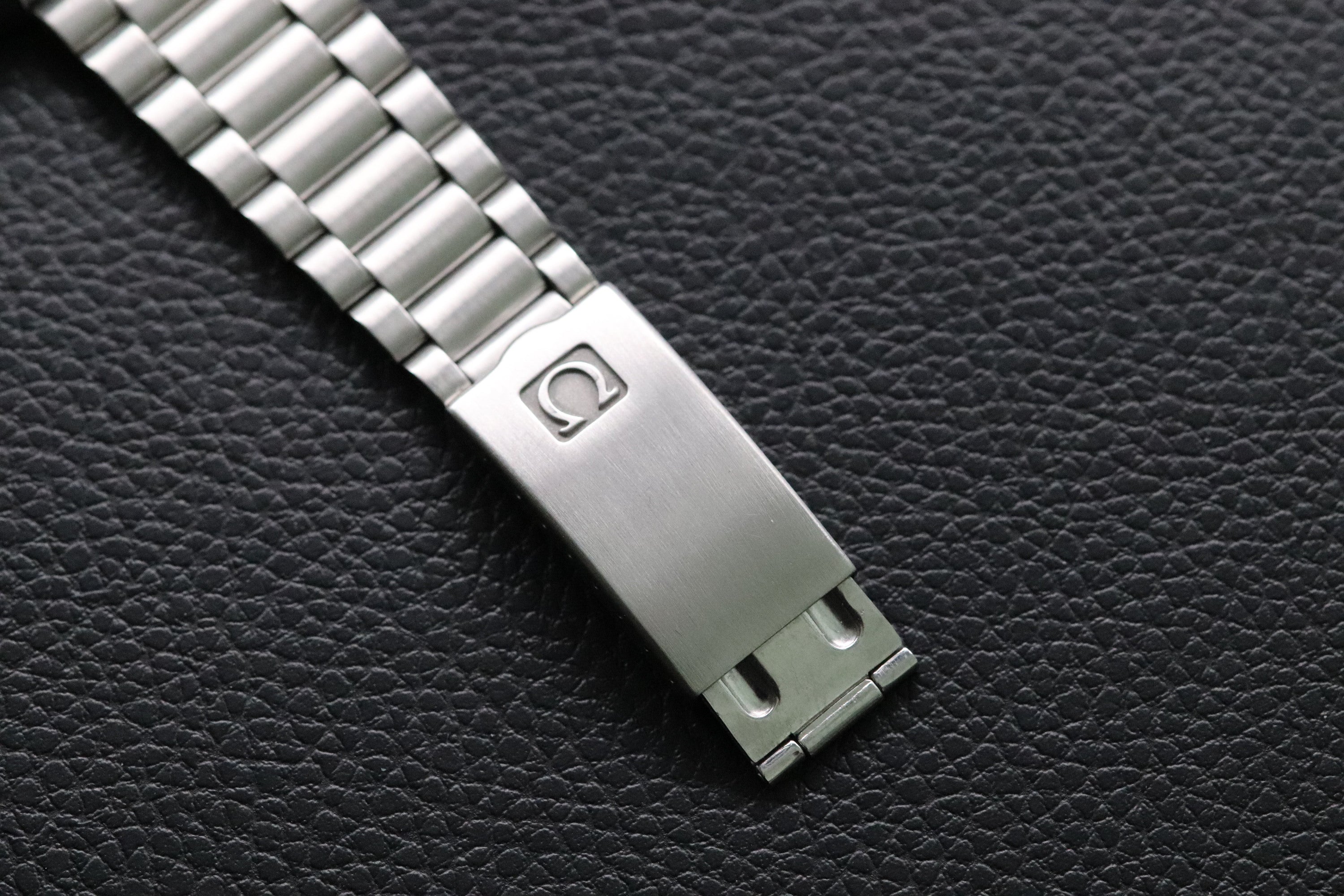 Omega Speedmaster Professional Moonwatch 145.0022 Fullset 1982 Box+Papers