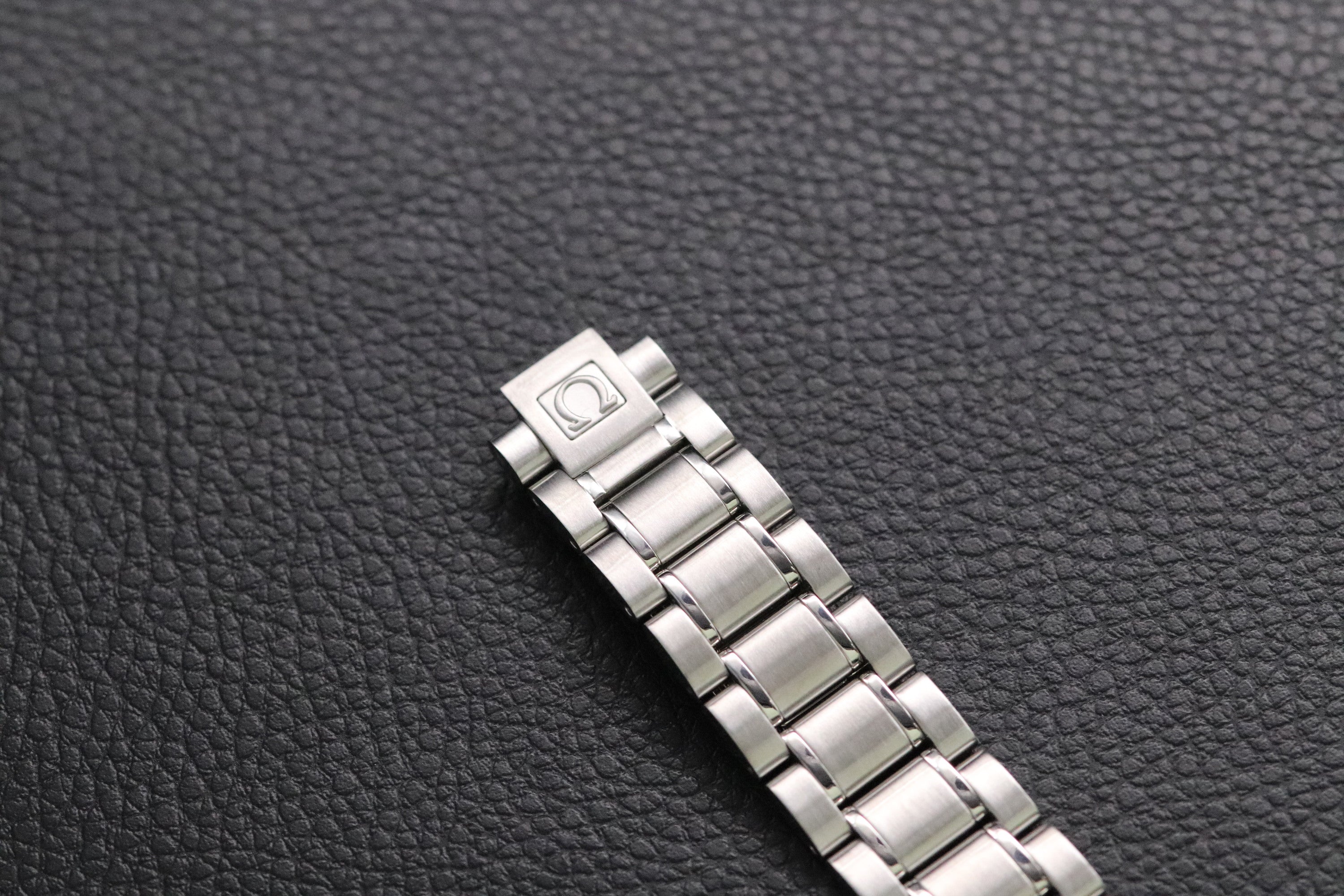 Omega Speedmaster Date 3513.30 SIlver Dial 1998