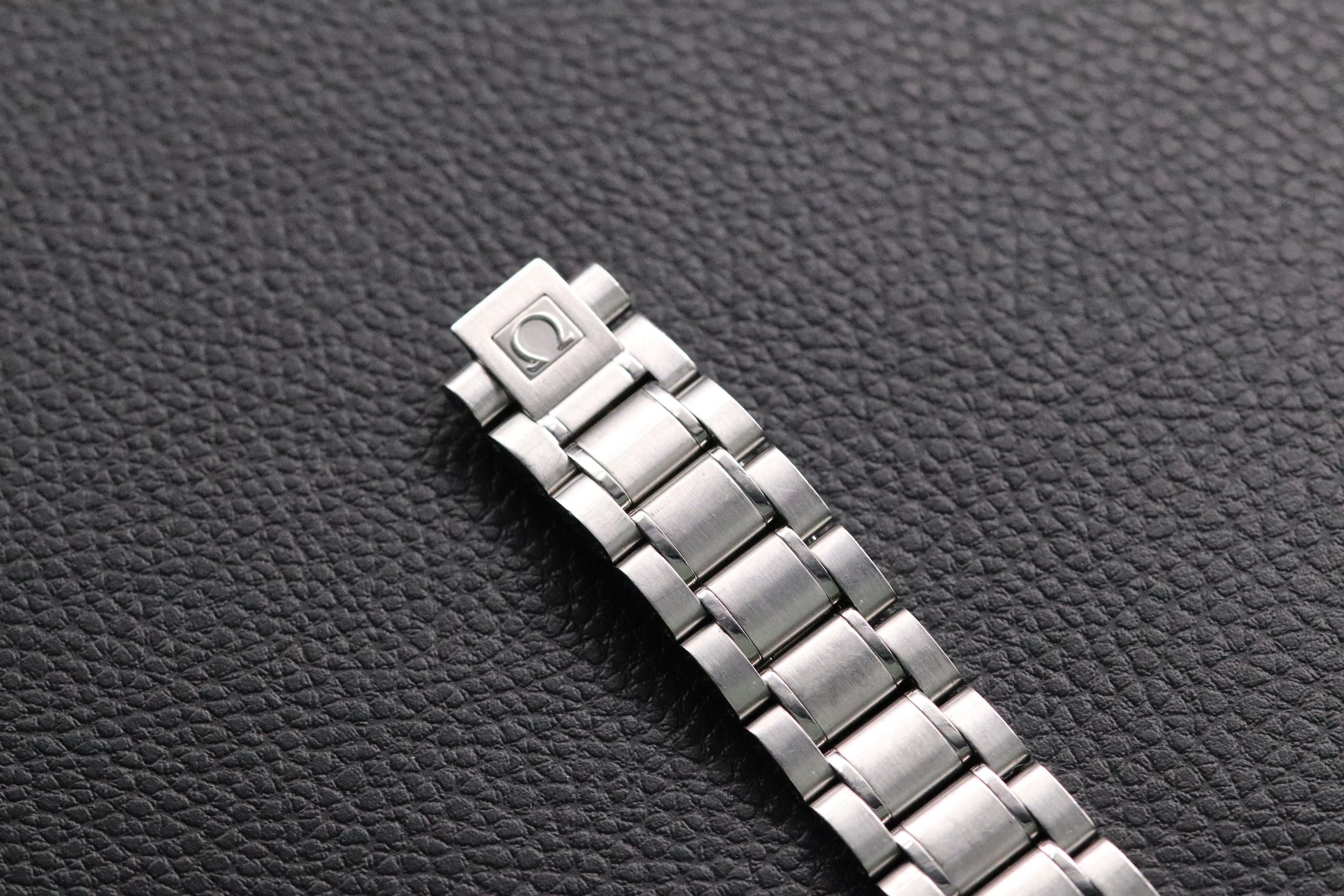 Omega Speedmaster Date 3513.30 Papers 2005