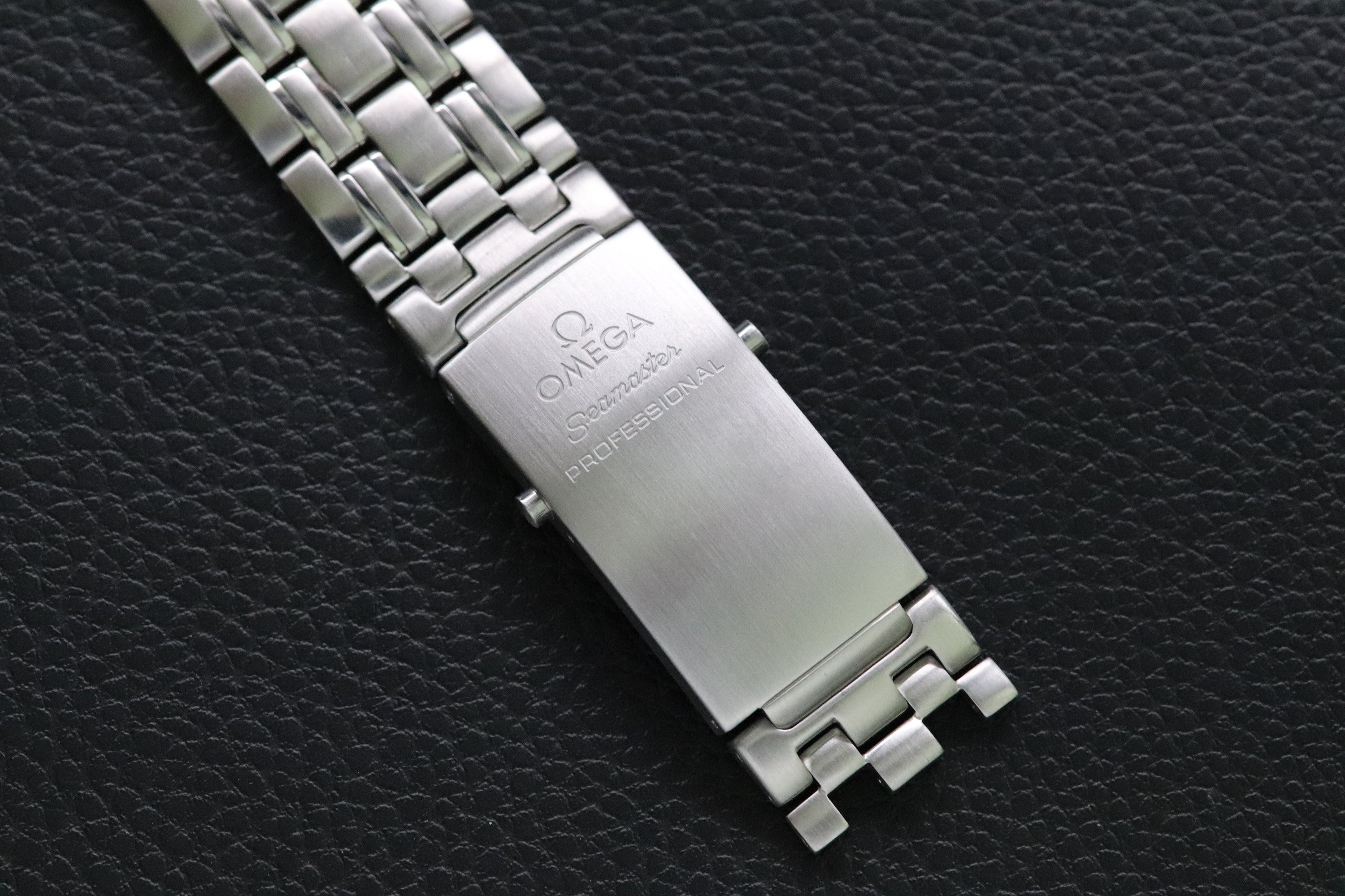 Omega Seamaster James Bond 2541.80 Blue 1998