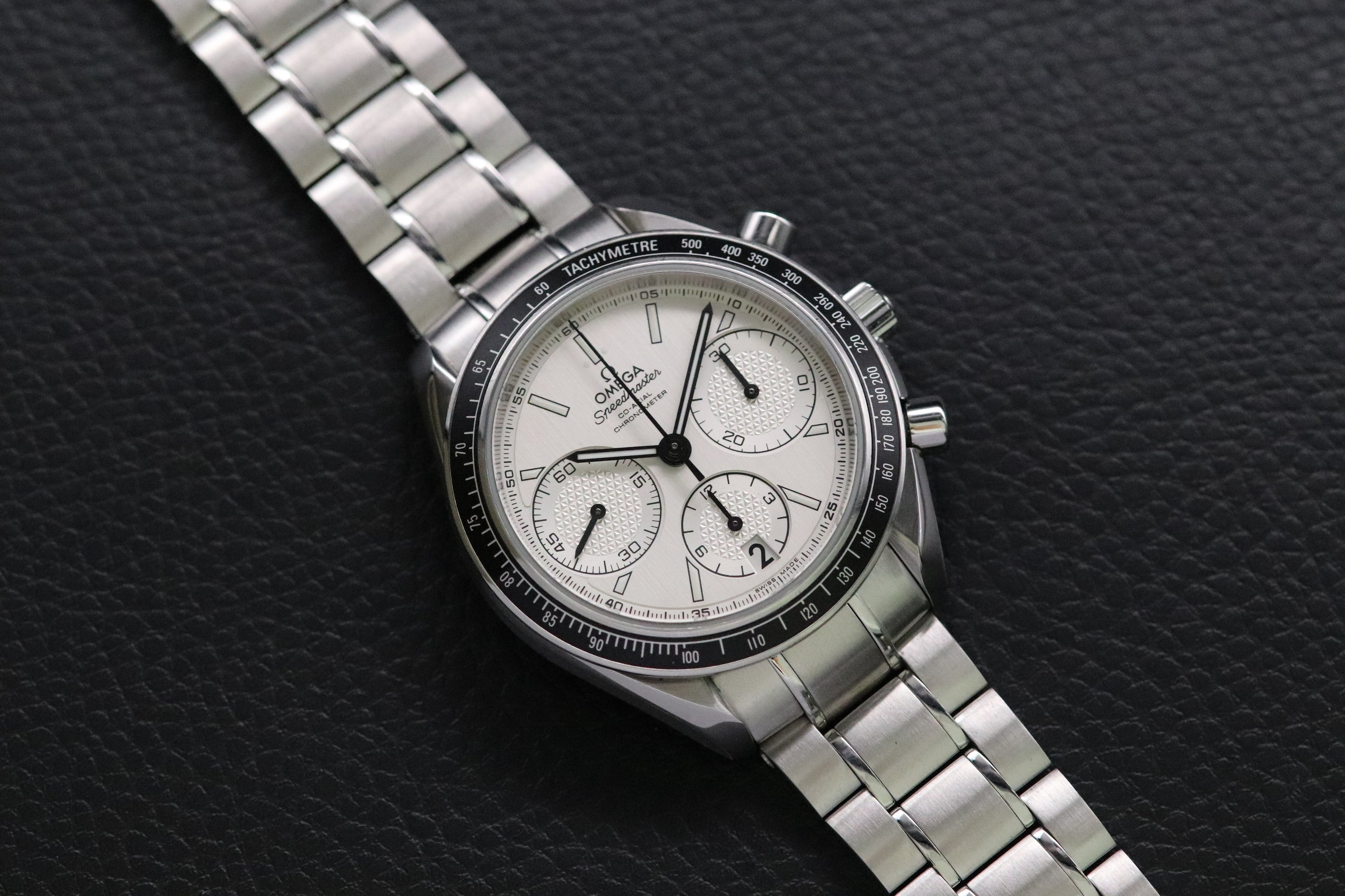 Omega Speedmaster Racing 326.30.40.50.02.001 Albino 2023 Papers