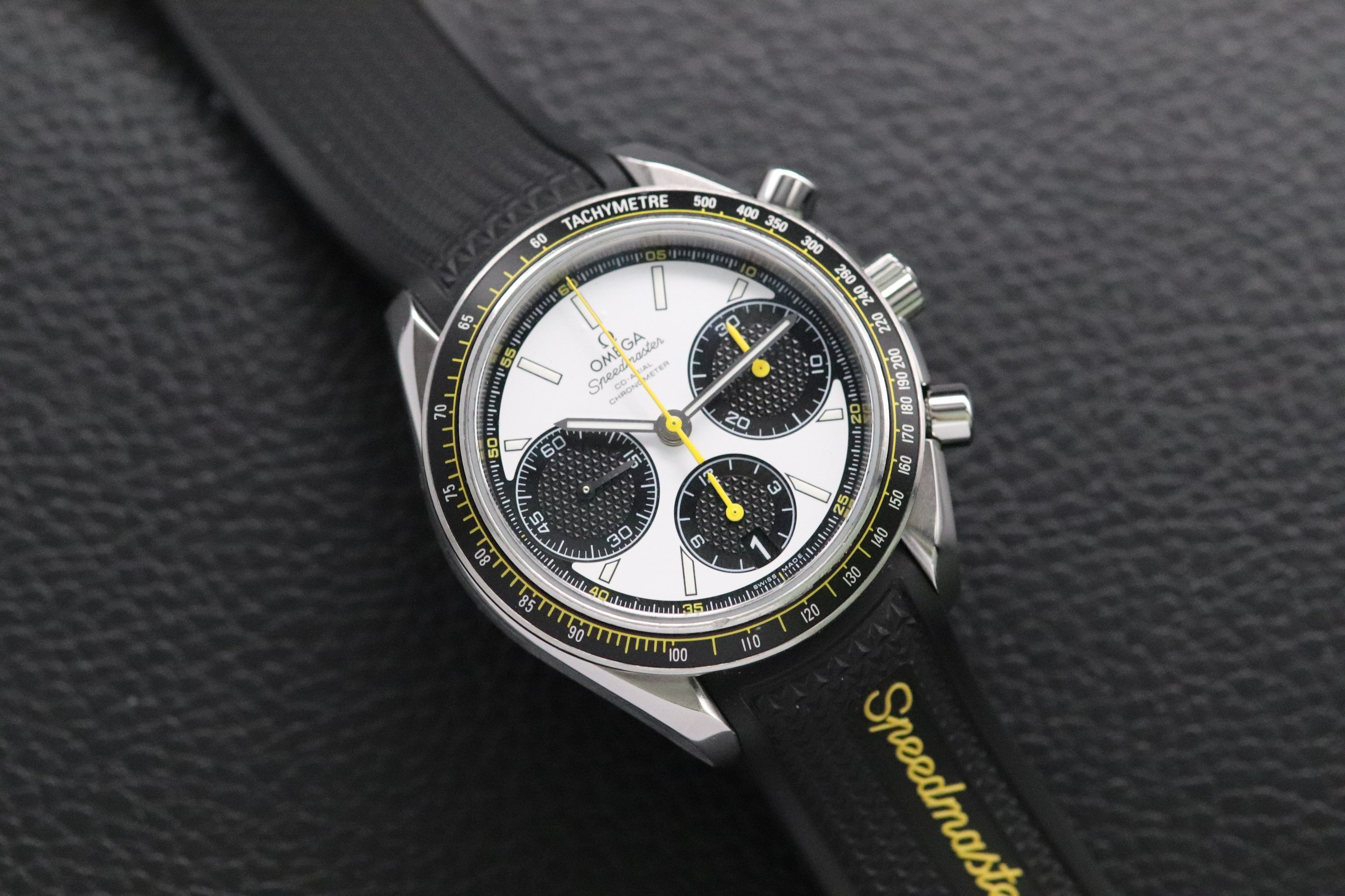 Omega Speedmaster Racing 326.32.40.50.04.001 Fullset 2021 Box+Papers
