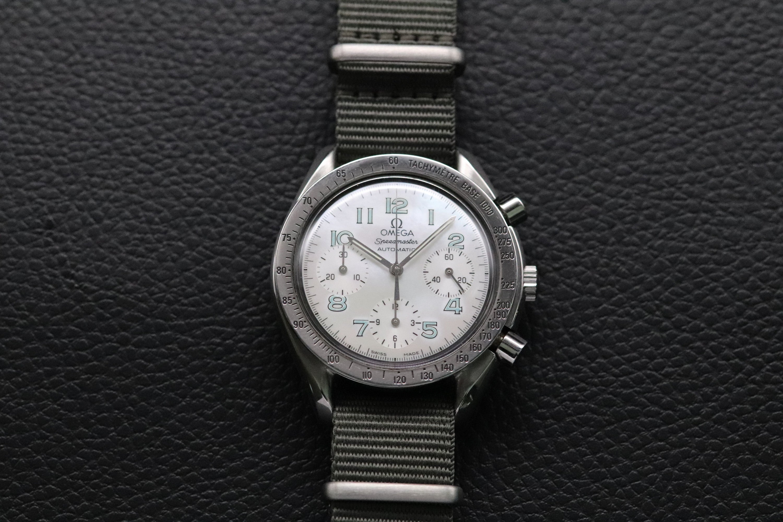 Omega Speedmaster Reduced 3802.71.53 Papers 2001