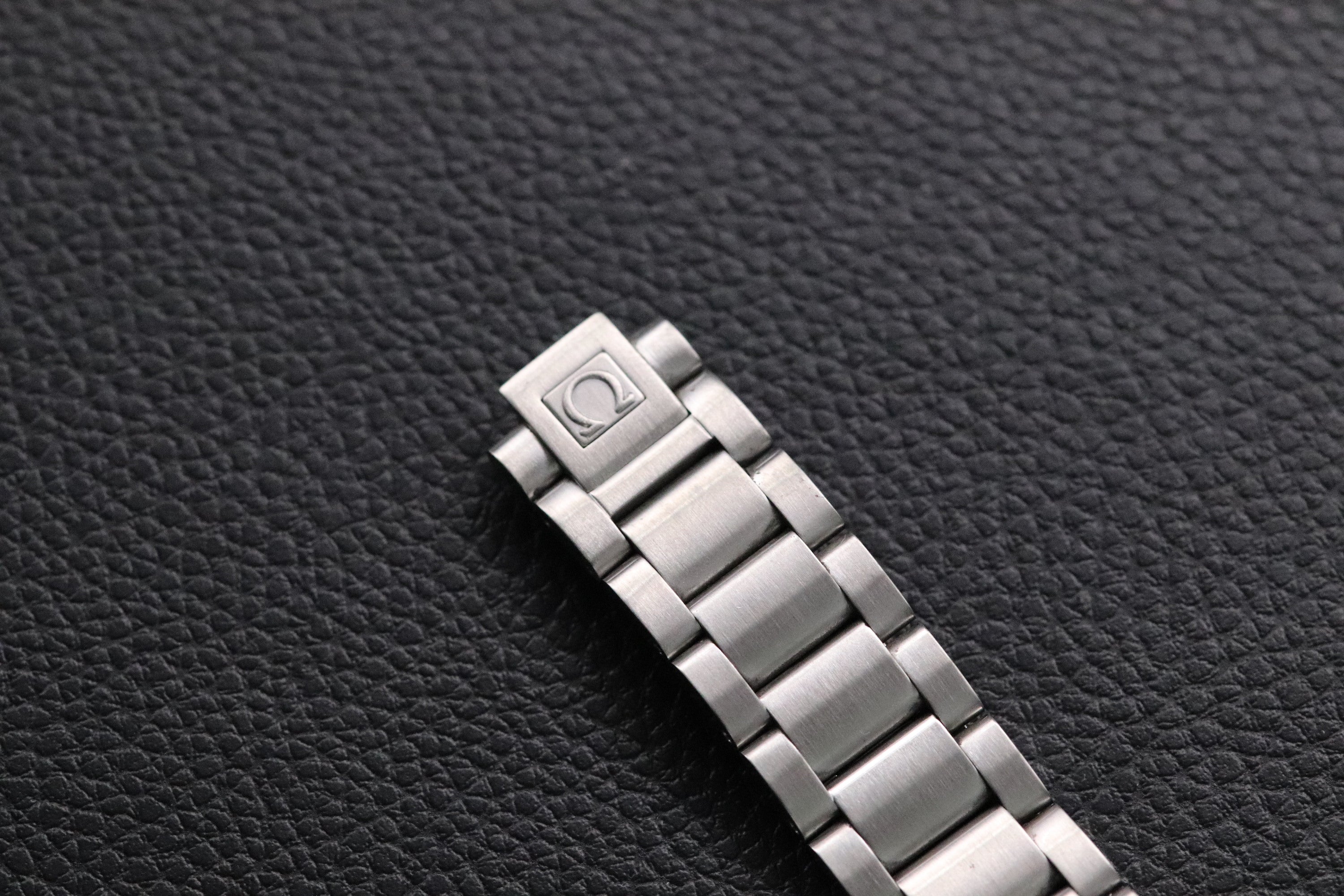 Omega Seamaster Aqua Terra 2518.50 Black Dial 2004 Papers