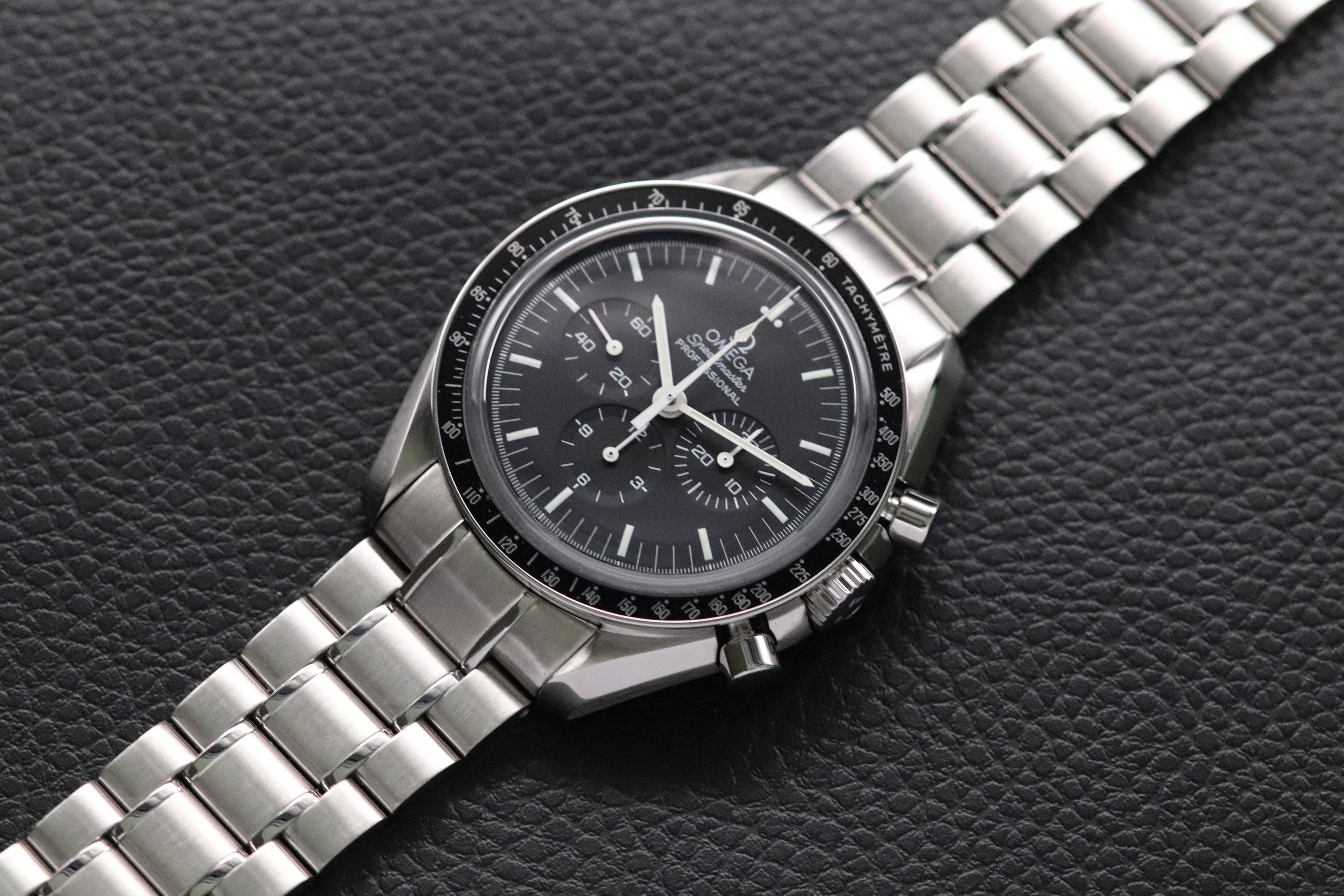 Omega Speedmaster Moonwatch 3572.50 Glass Bottom 2005
