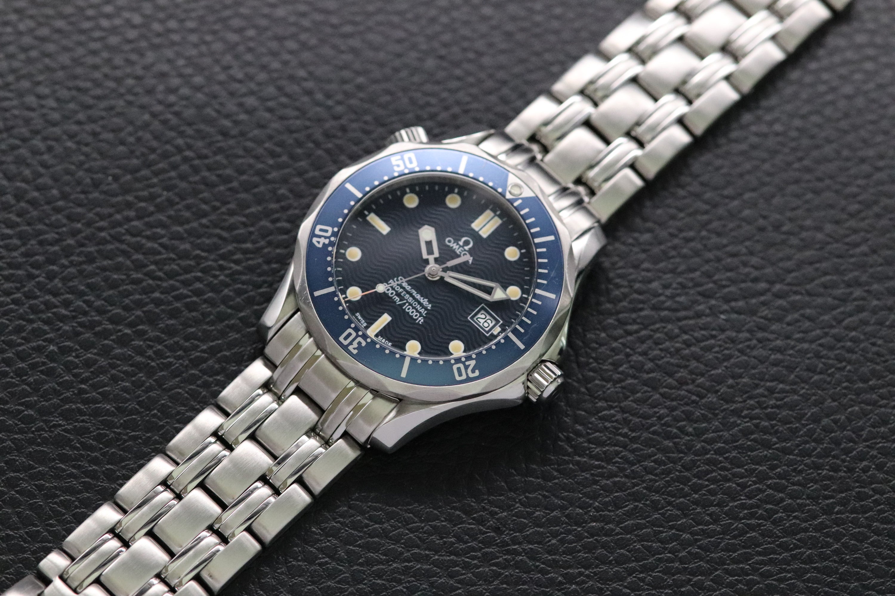 Omega Seamaster 300 2561.80 Blue Dial 1995 Paper
