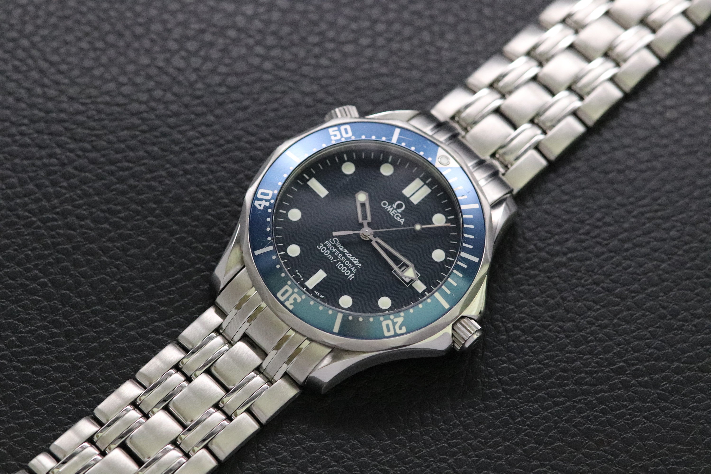 Omega Seamaster James Bond 2541.80 Blue 1998