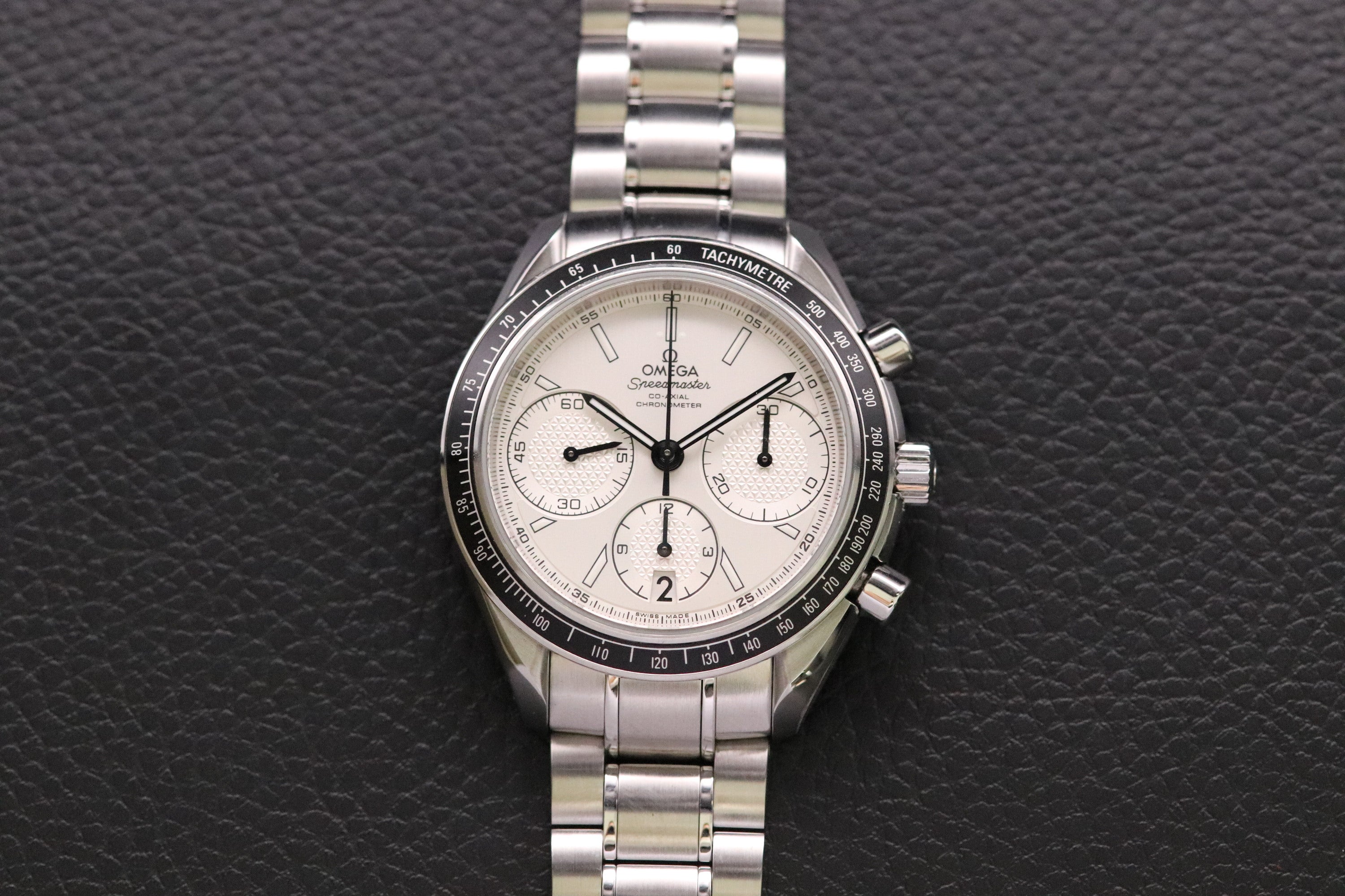 Omega Speedmaster Racing 326.30.40.50.02.001 Albino 2023 Papers