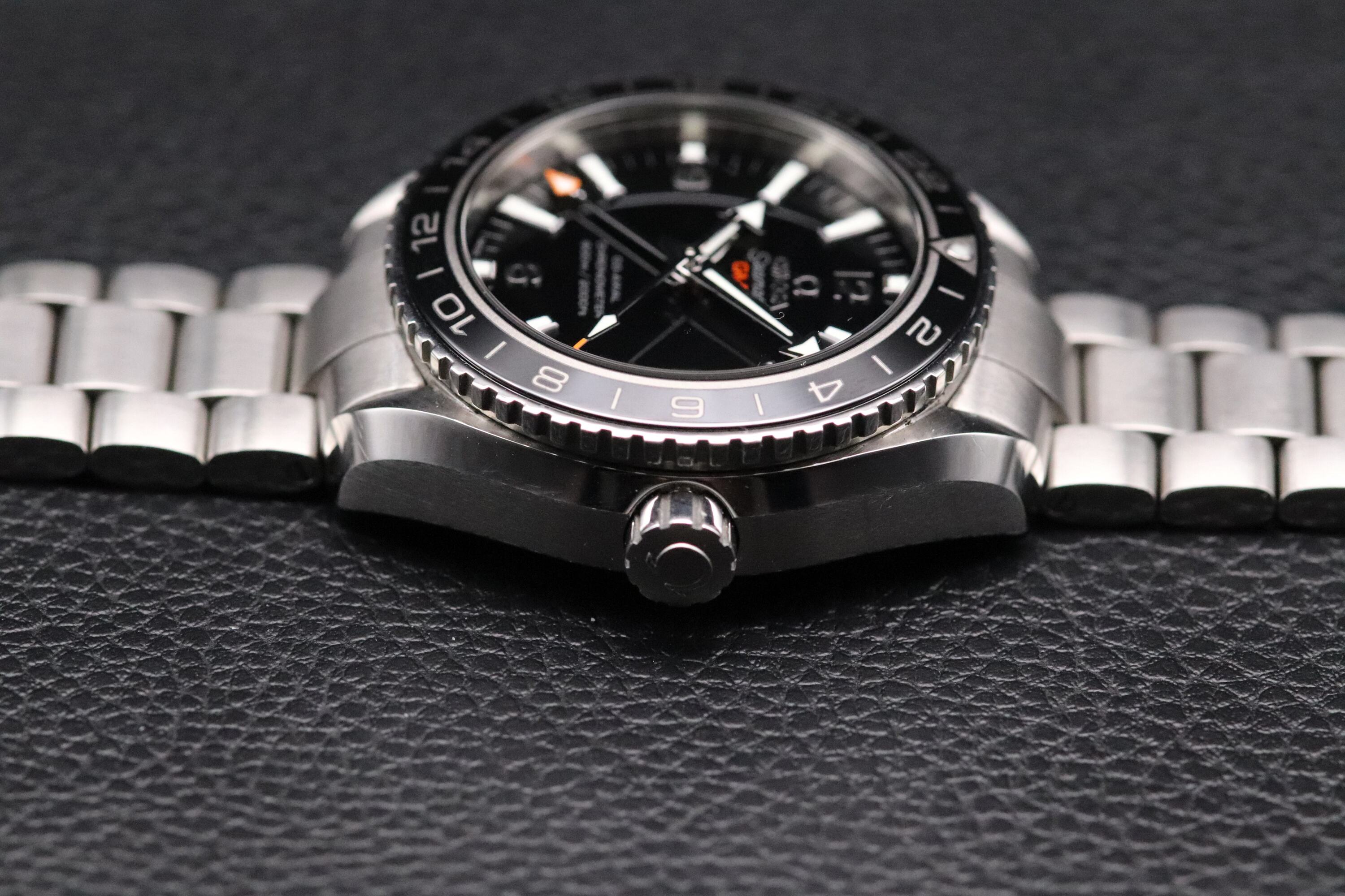 Omega Seamaster Planet Ocean GMT 232.30.44.22.01.001 Fullset 2017 Box+Papers