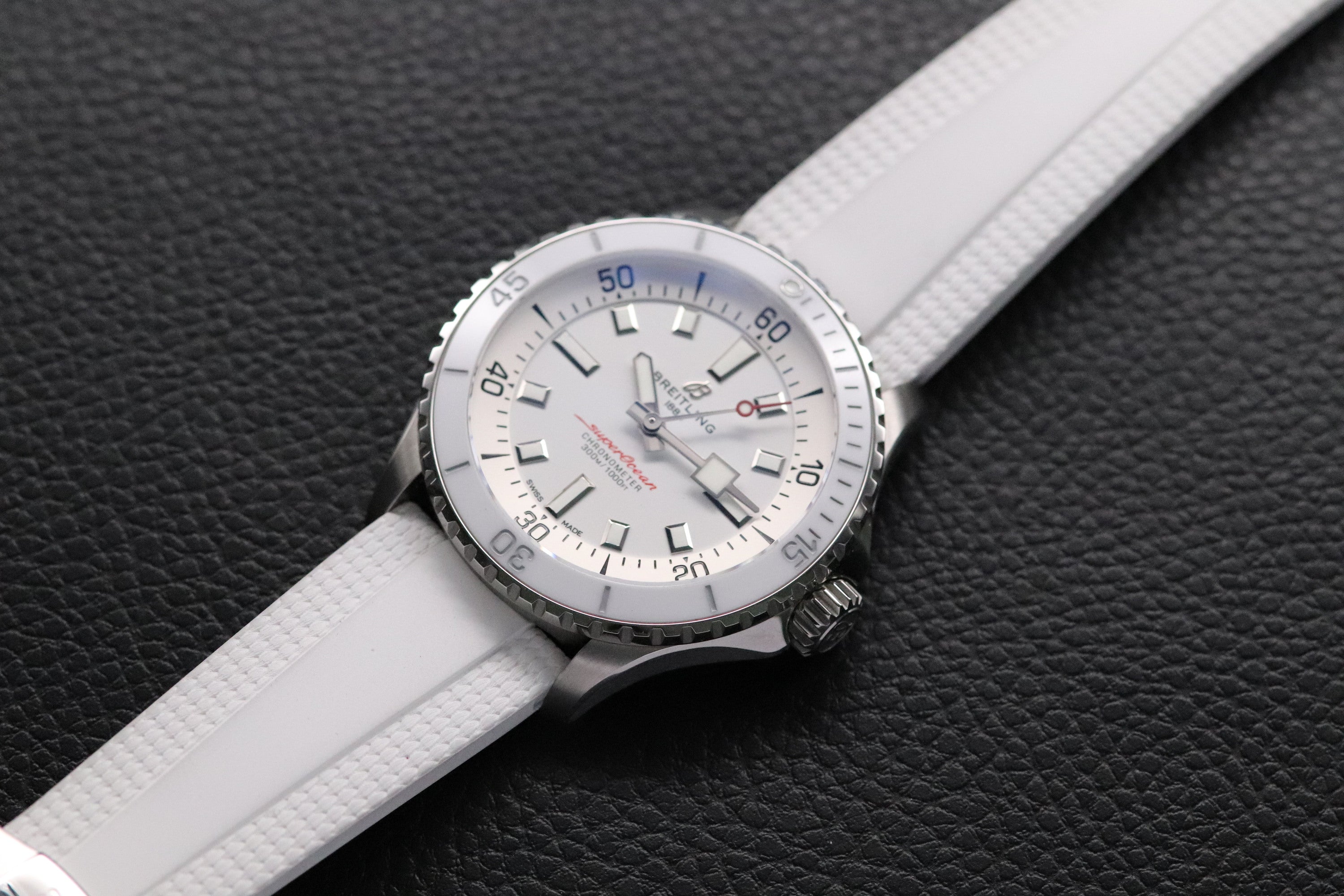 Breitling Superocean 42 A17375 Rubber Fullset 2022 Box+Paper