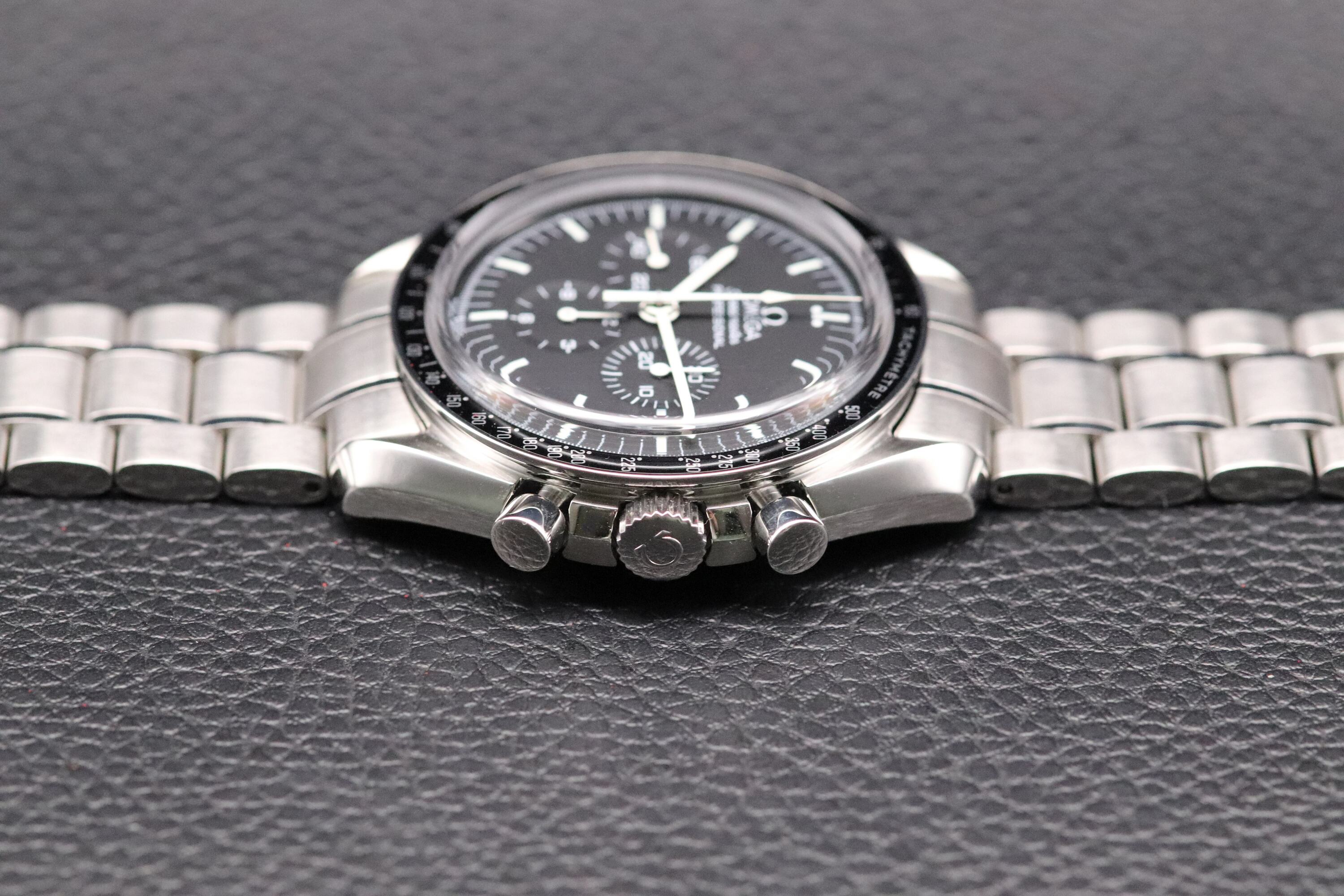 Omega Speedmaster Moonwatch 3572.50 Glass Bottom 2005