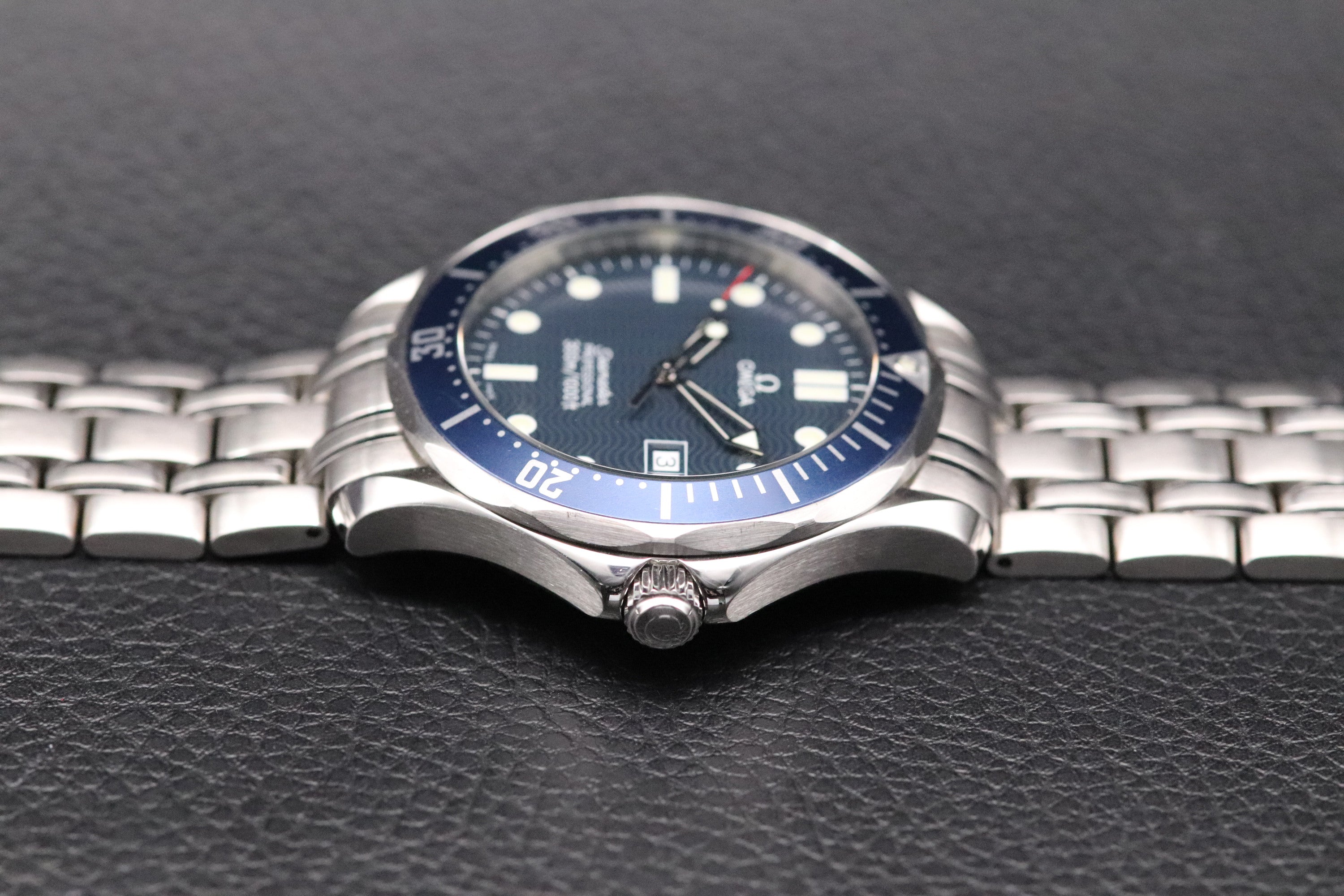 Omega Seamaster James Bond 2541.80 Blue 1998