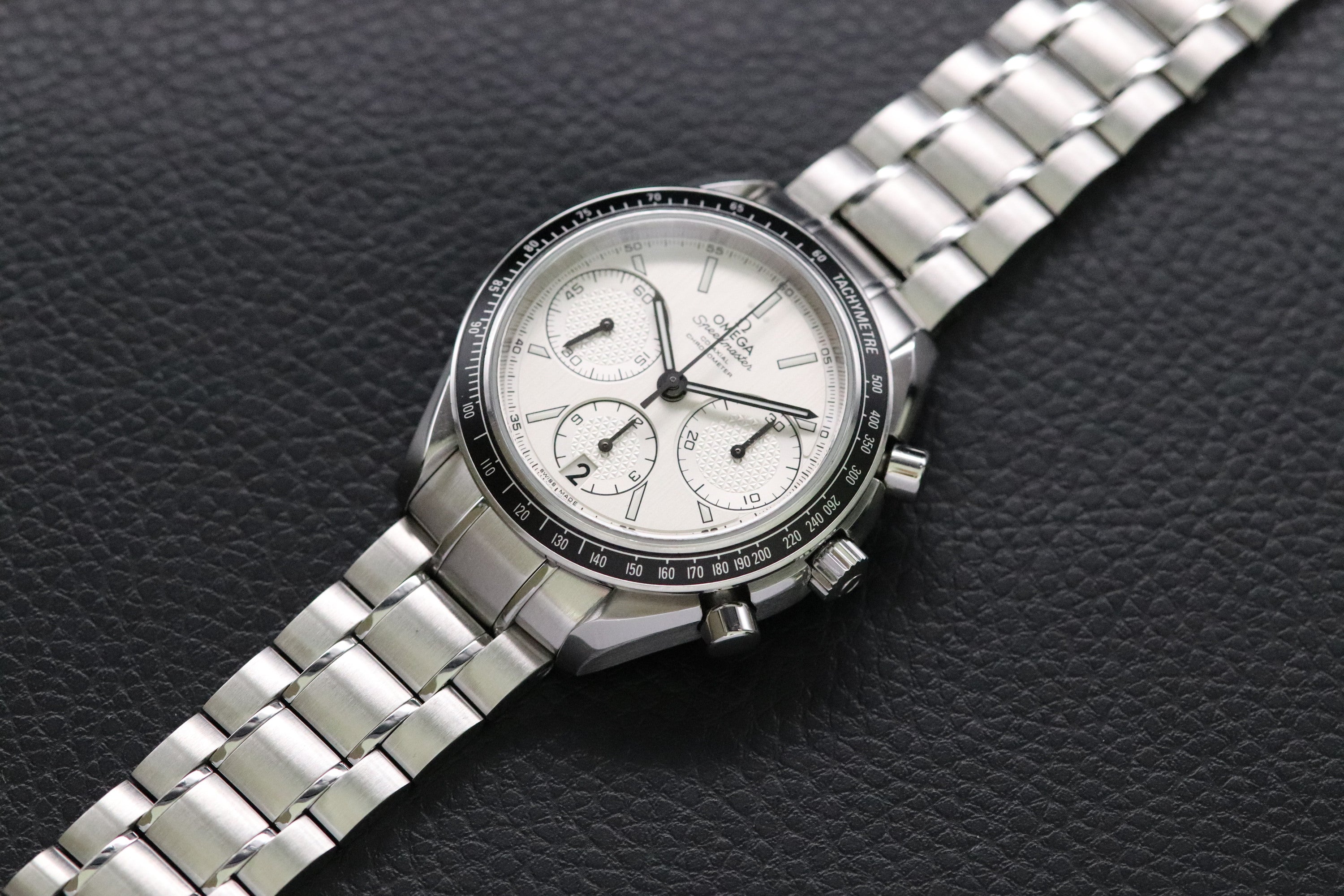 Omega Speedmaster Racing 326.30.40.50.02.001 Albino 2023 Papers