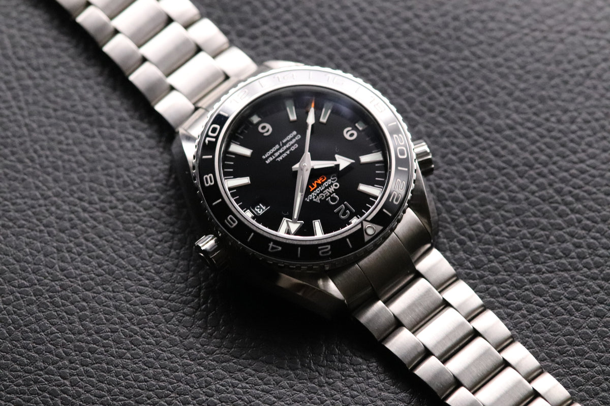 Omega Seamaster Planet Ocean 600M GMT 232.30.44.22.01.001 Fullset 2017 Box+Papers