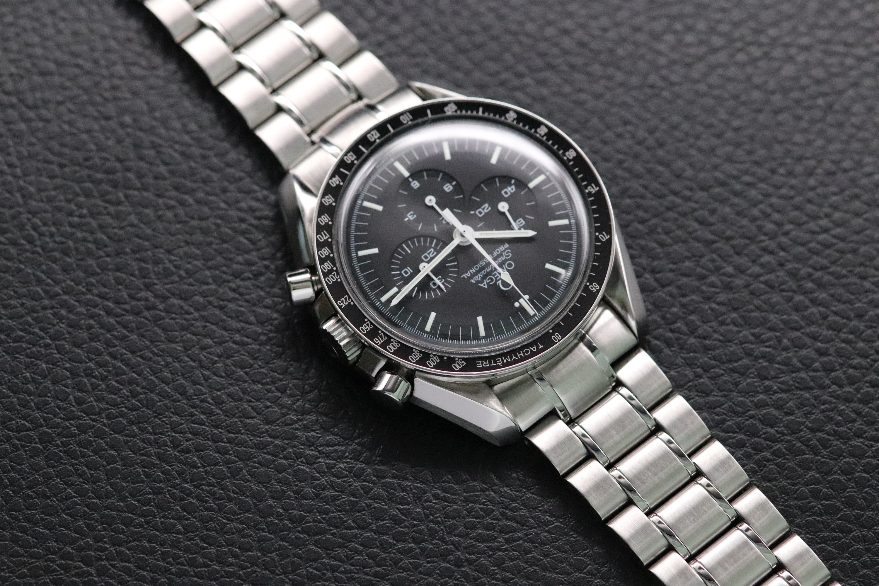 Omega Speedmaster Moonwatch 3572.50 Glass Bottom 2005