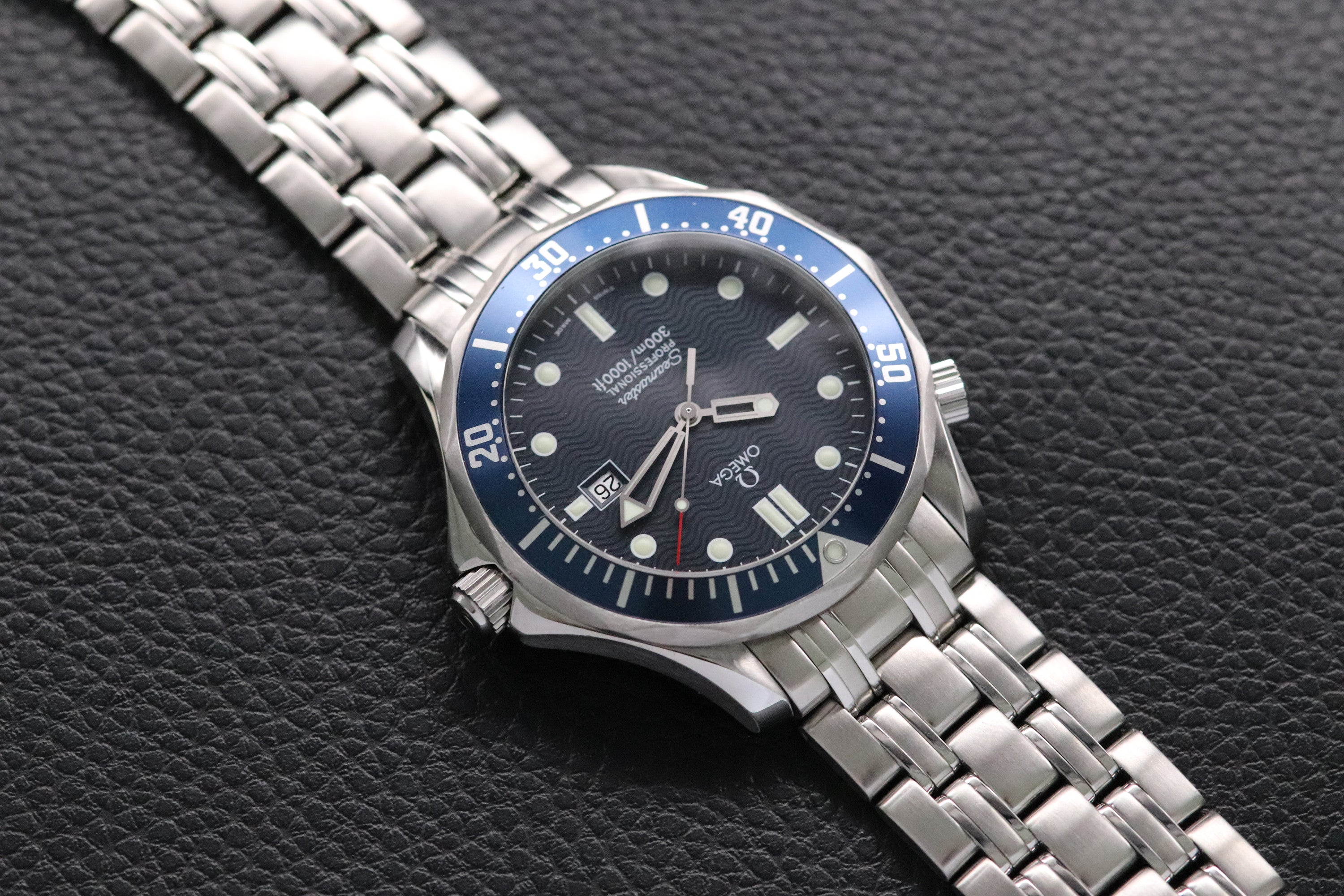 Omega Seamaster James Bond 2541.80 Blue 1998