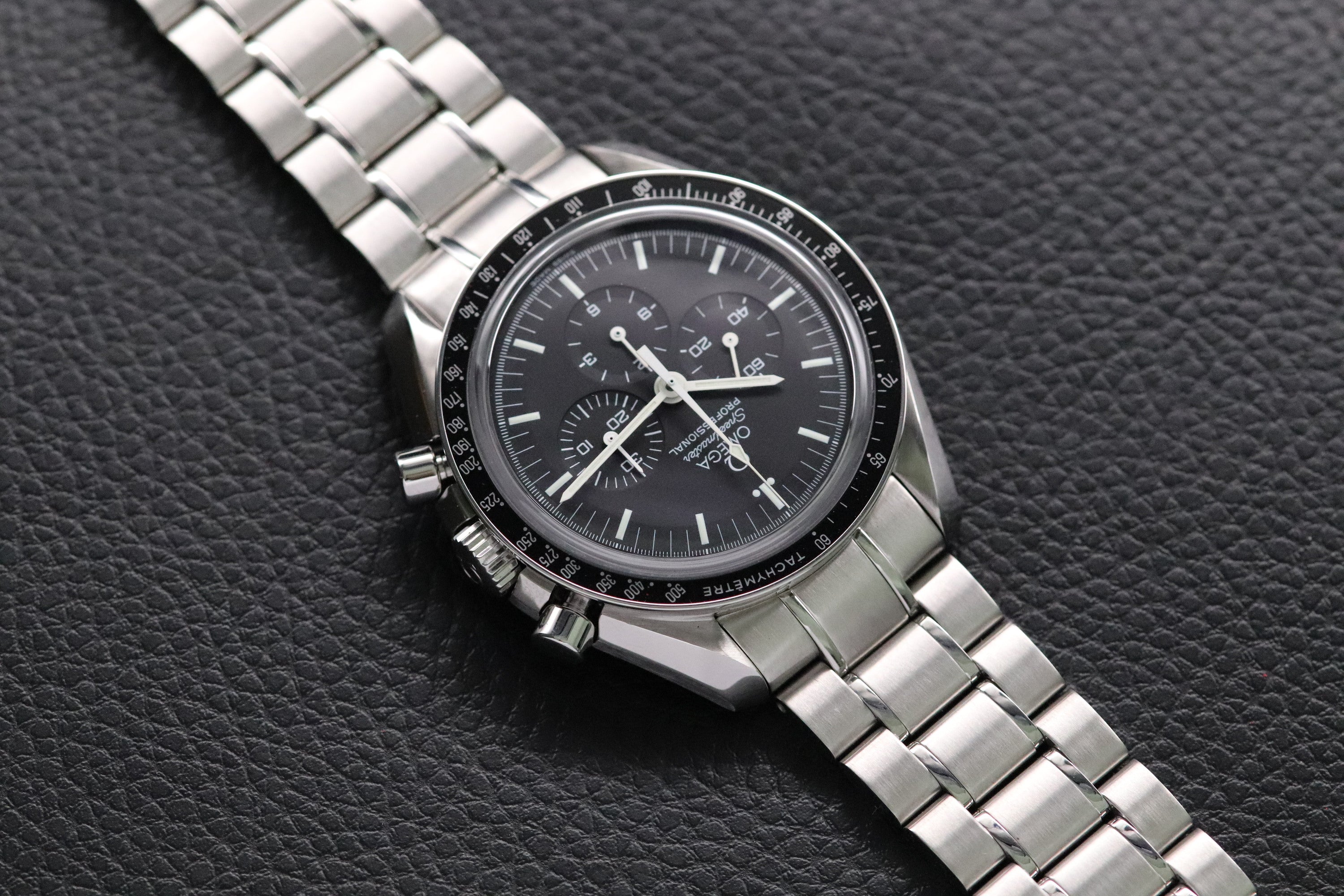 Omega Speedmaster Moonwatch 3572.50 Glass Bottom 2005