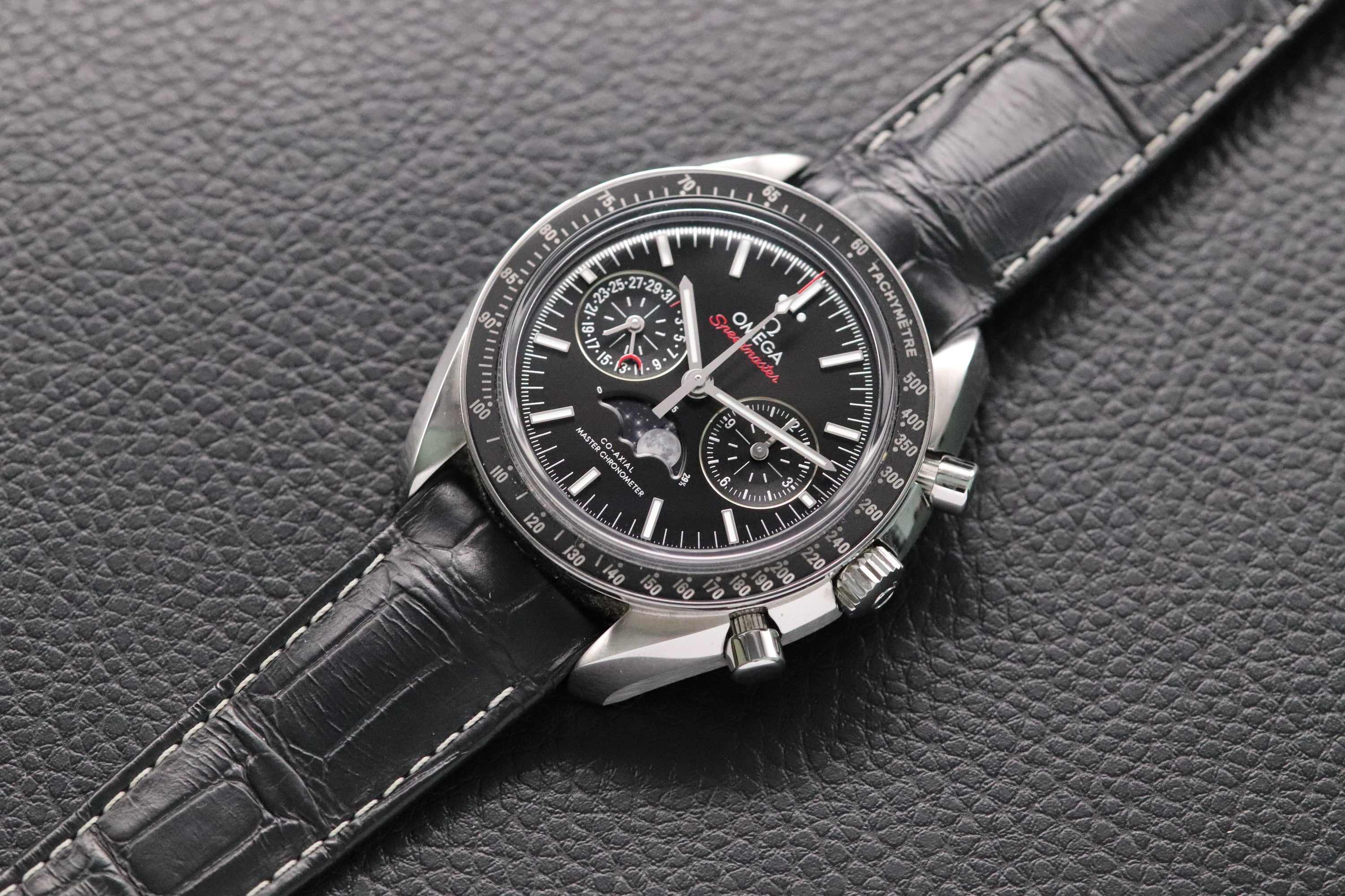 Omega Speedmaster Moonwatch Moonphase 304.33.44.52.01.001 Fullset 2021 Box+Papers