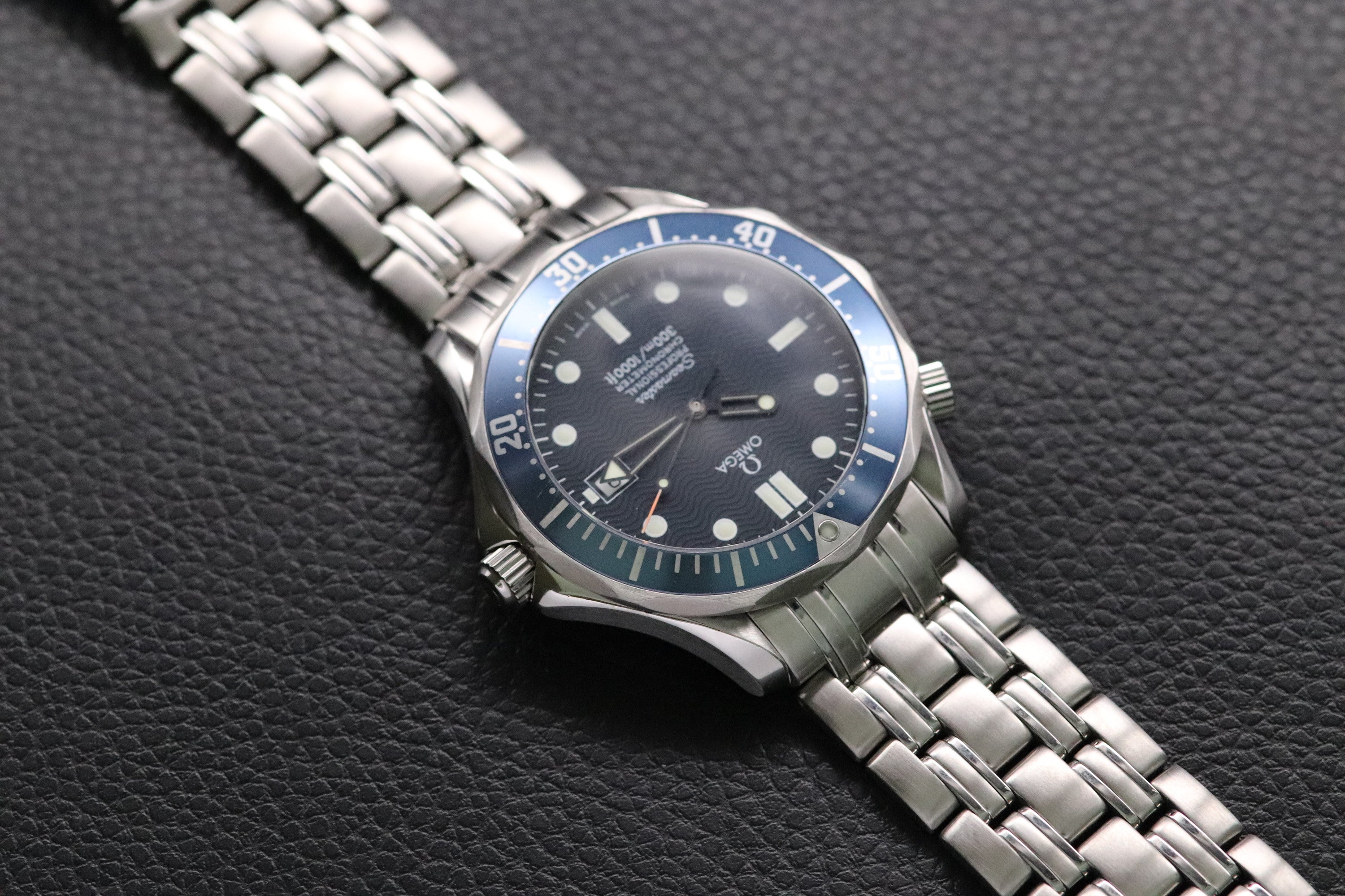 Omega Seamaster 2531.80 James Bond 2000 Papers