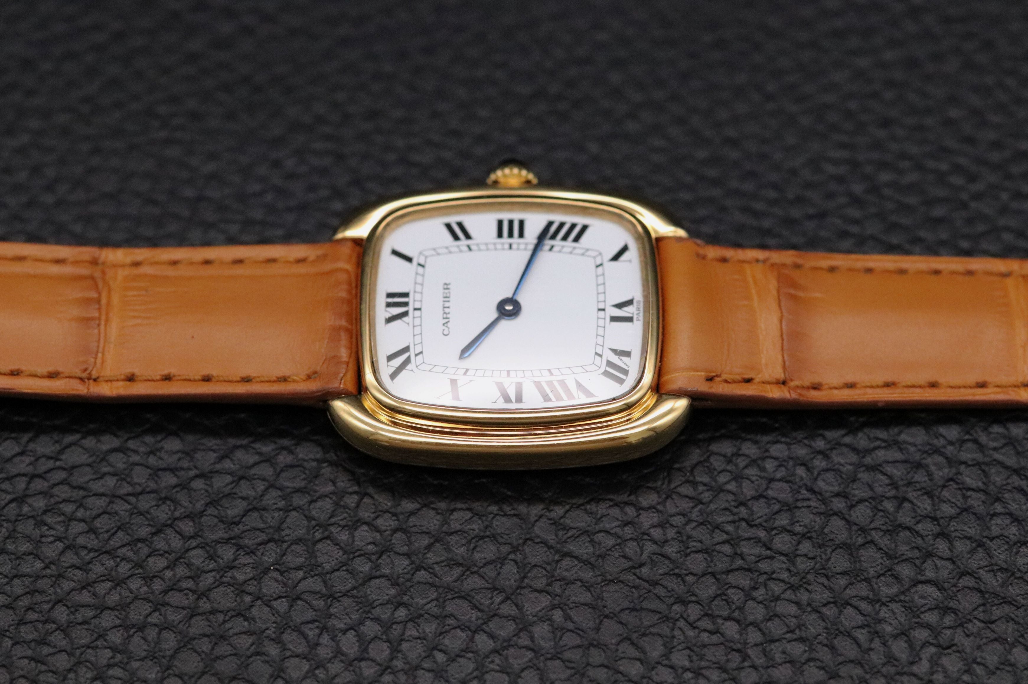 Cartier Gondole Vertical 17010 Medium