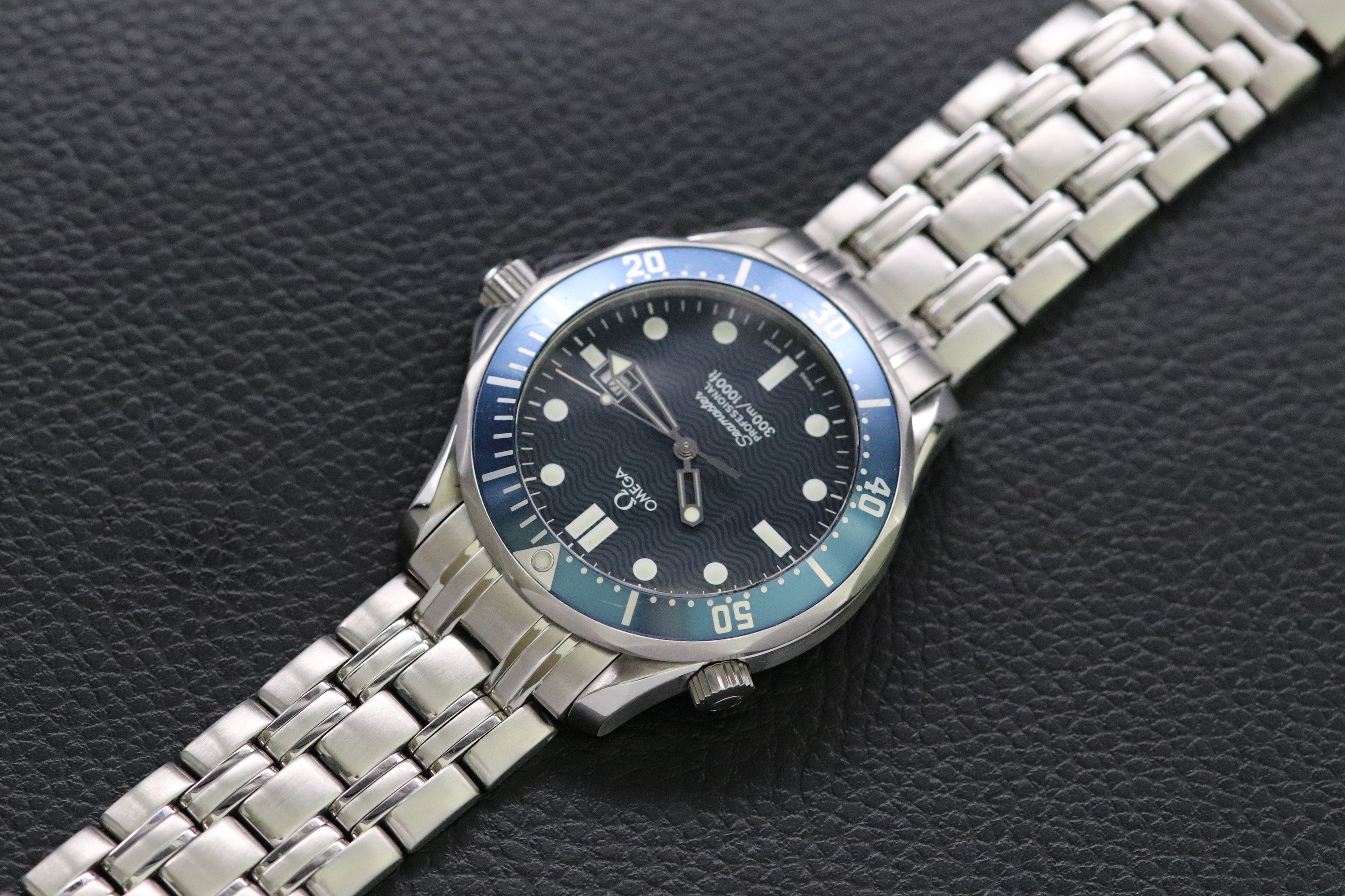 Omega Seamaster James Bond 2541.80 Blue 1998