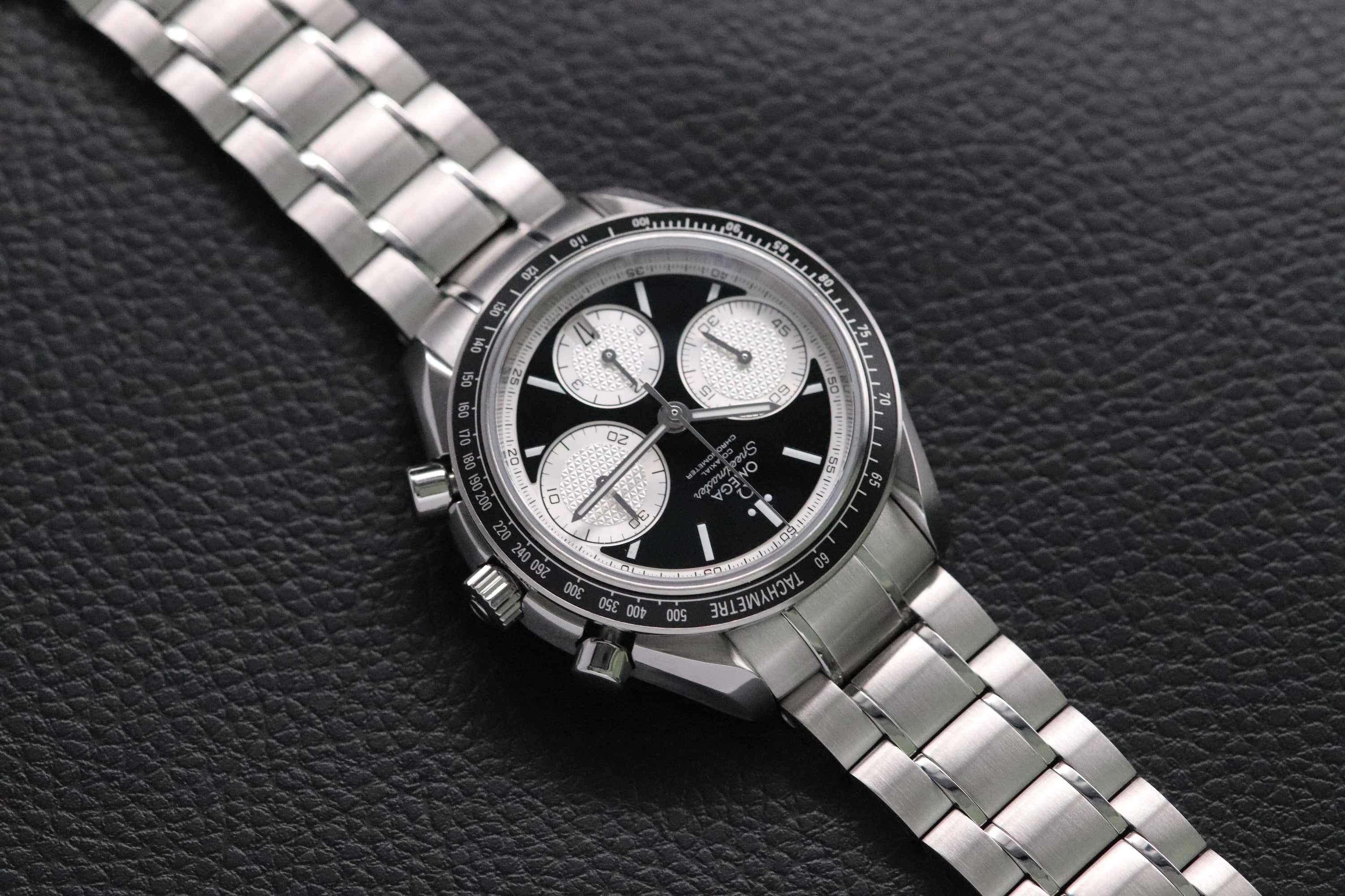 Omega Speedmaster Racing 326.30.40.50.01.002 Panda 2019 Fullset