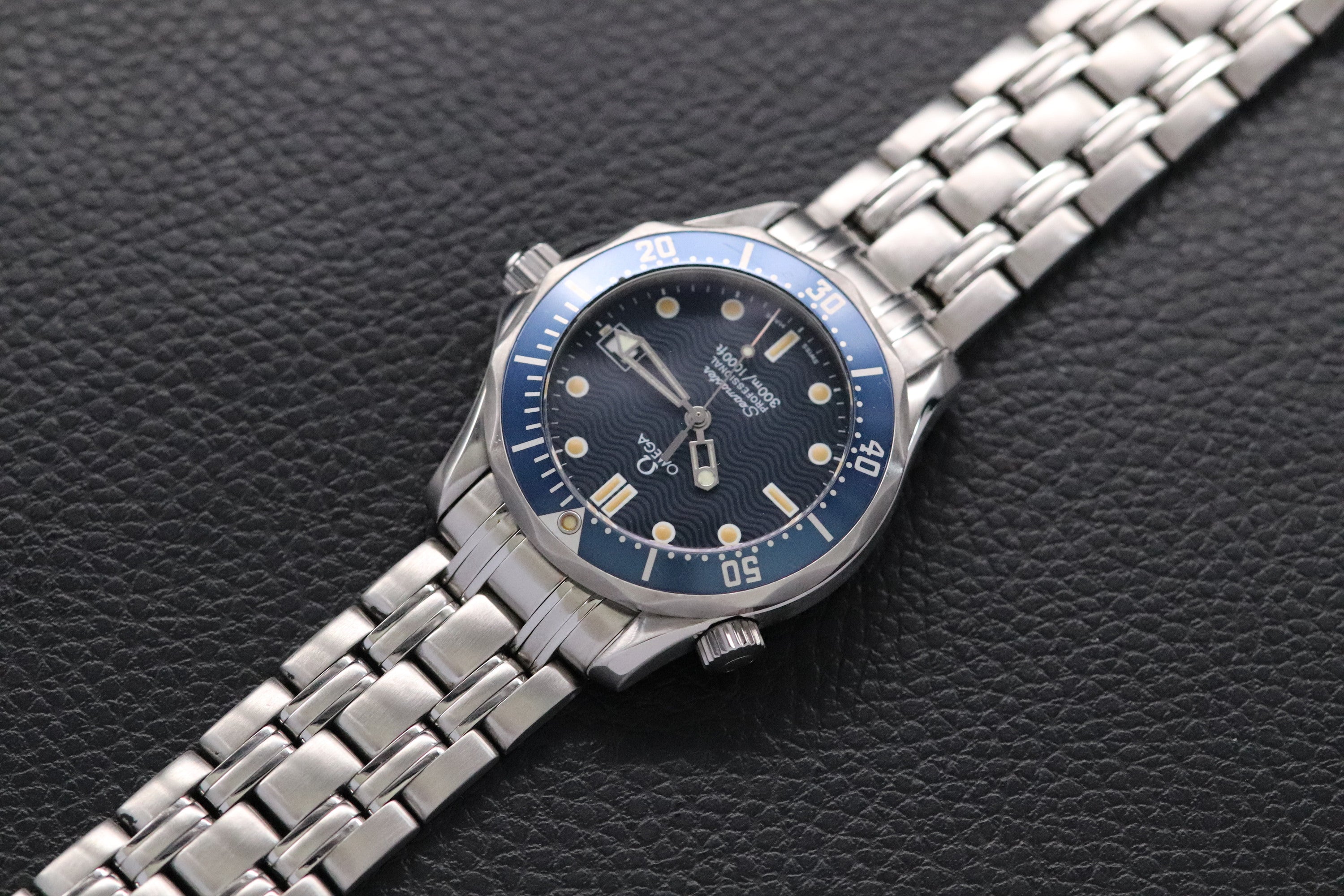 Omega Seamaster James Bond 2561.80 Blue 1995