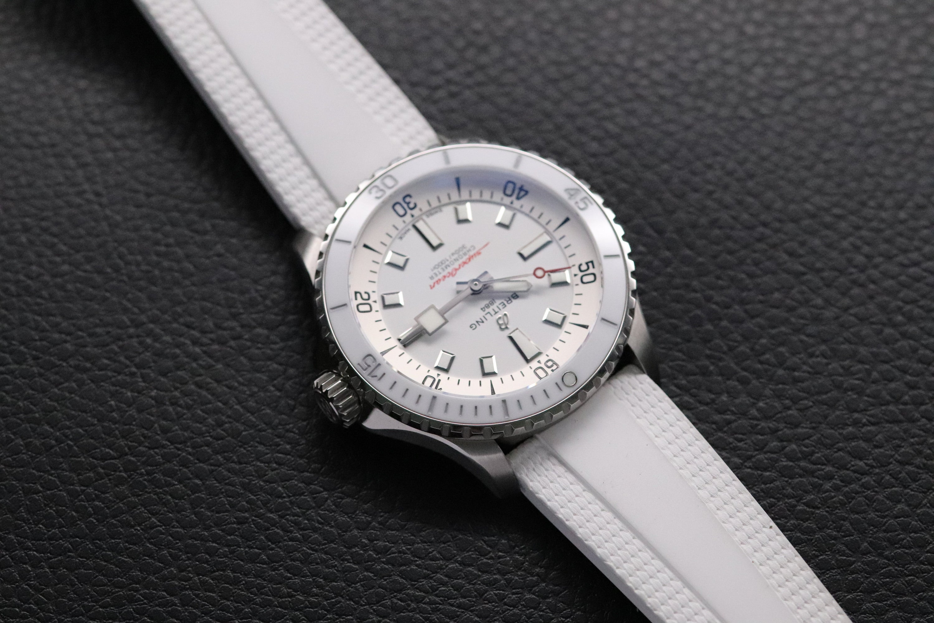 Breitling Superocean 42 A17375 Rubber Fullset 2022 Box+Paper