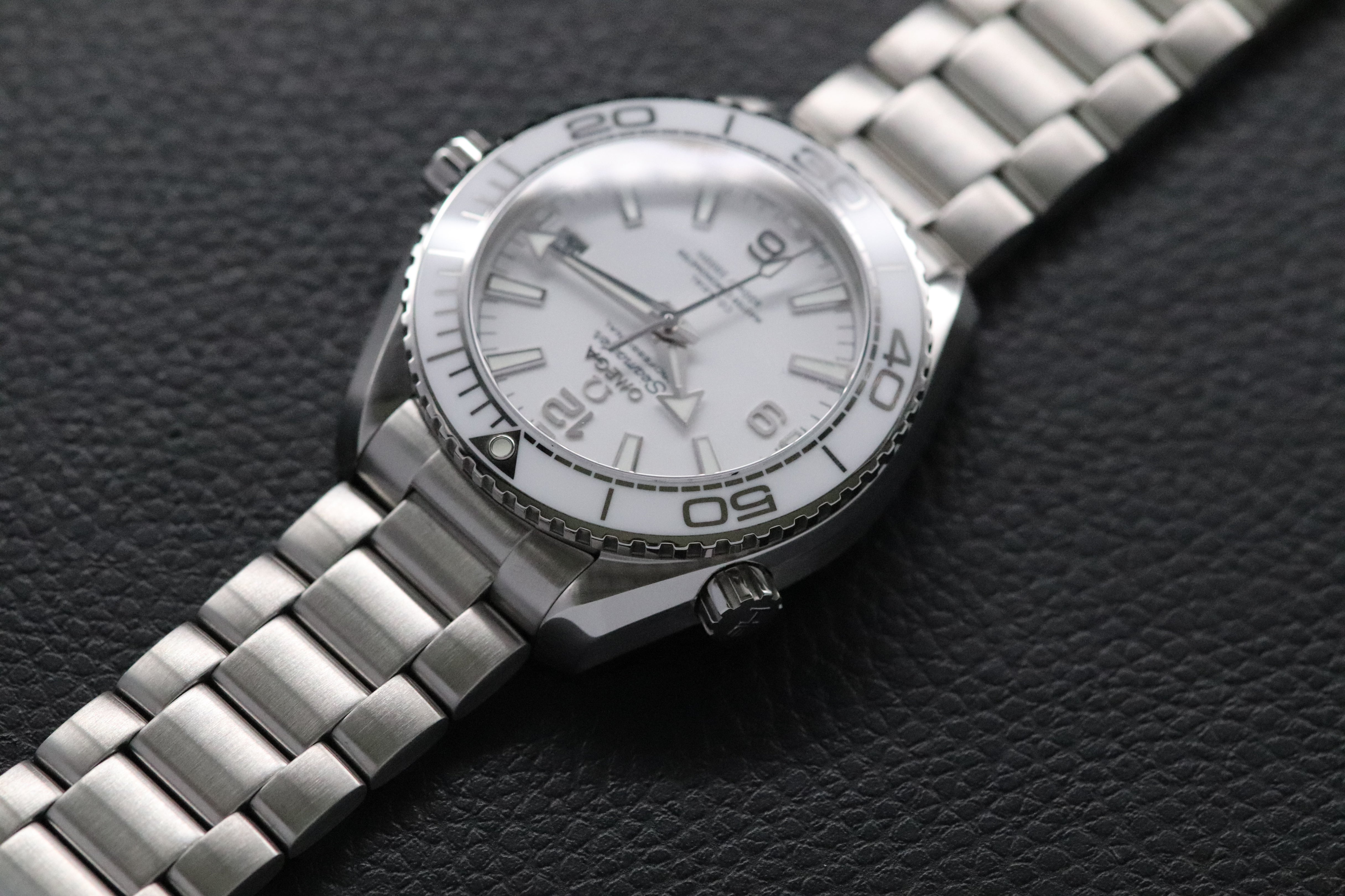 Omega Seamaster Planet Ocean 215.30.40.20.04.001 Fullset 2016 Box+Papers