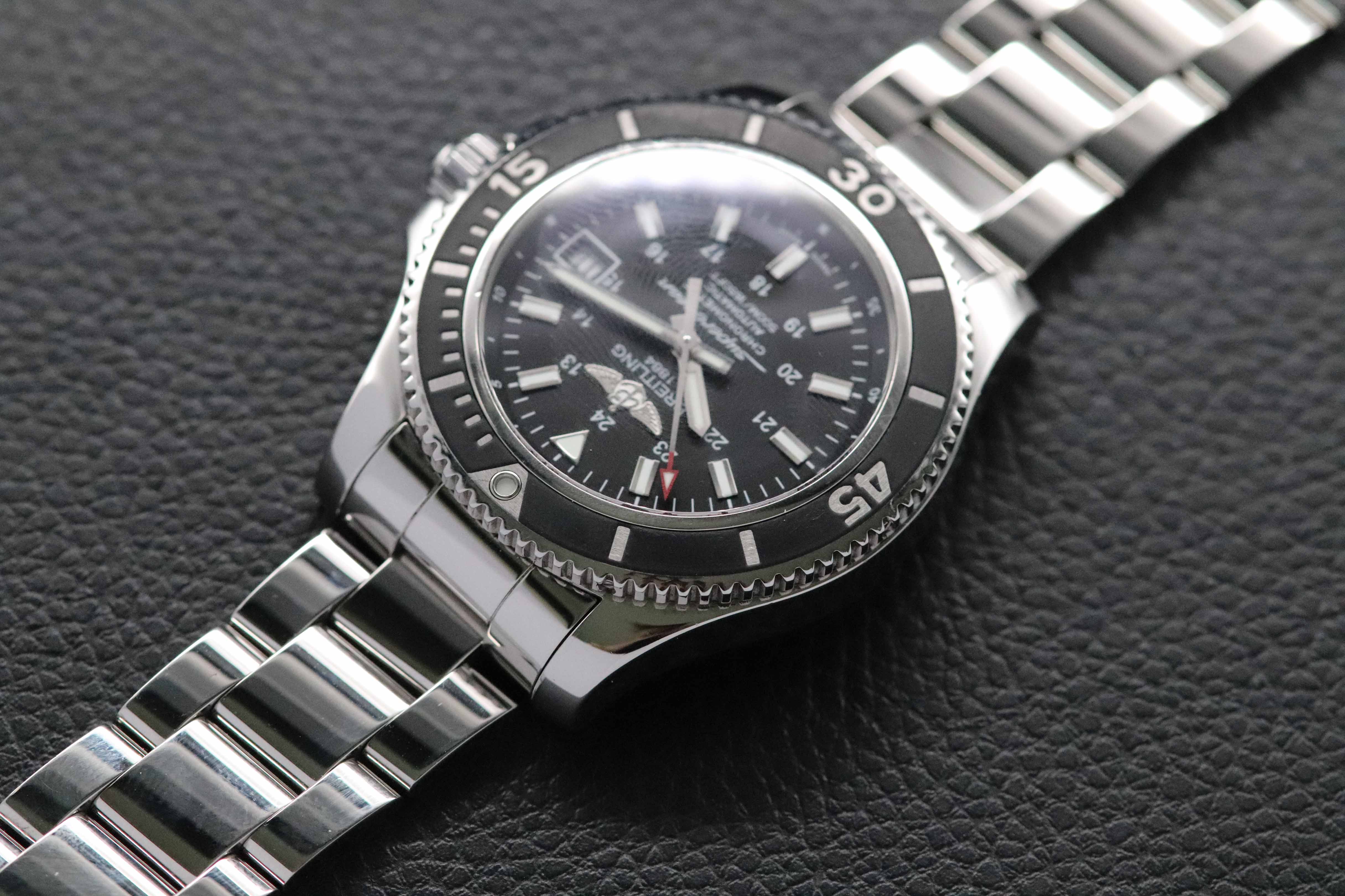 Breitling Superocean II 42 A17365 Complete Set 2019 Box + Papers