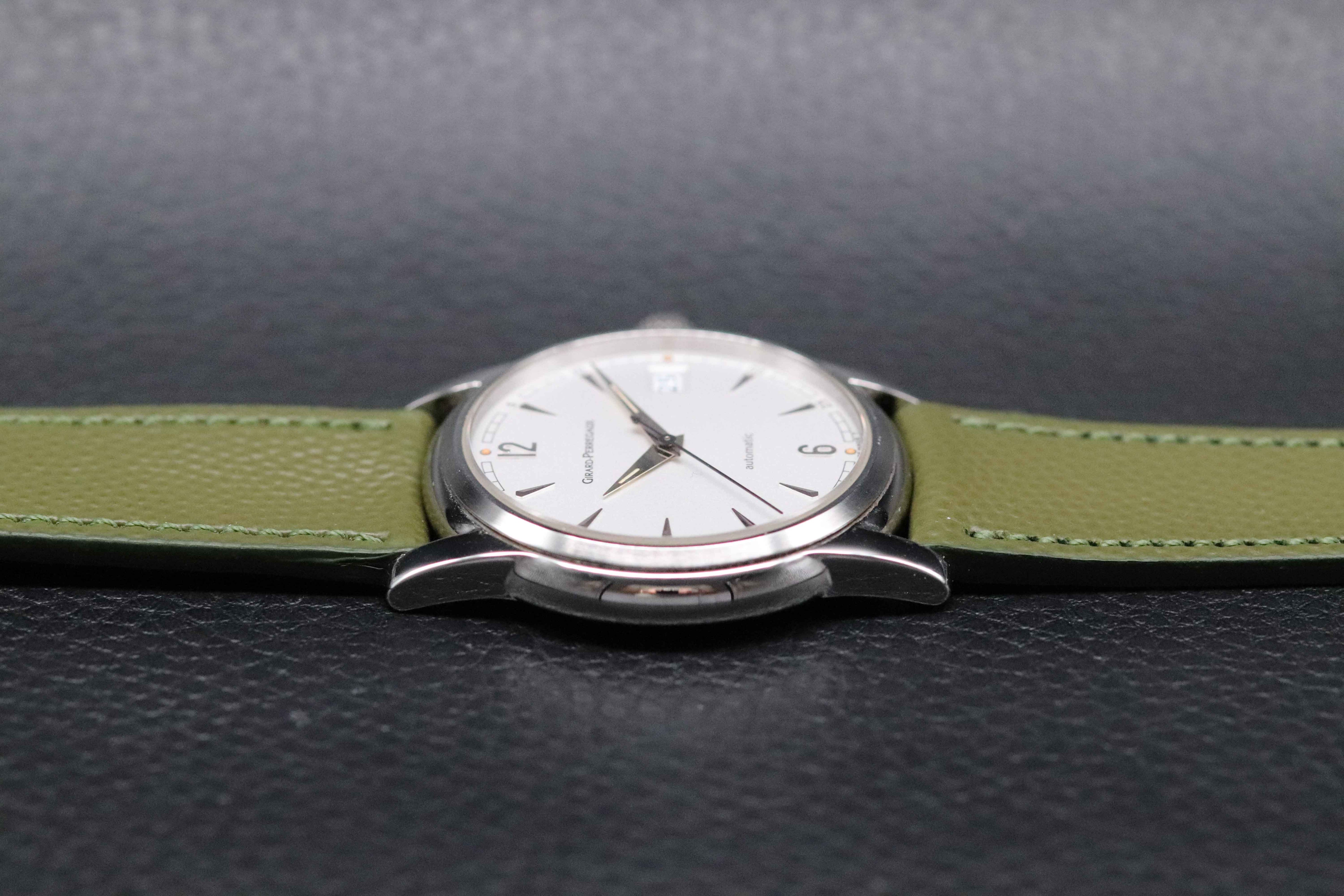 Girard Perregaux 1966 9052 White Dial