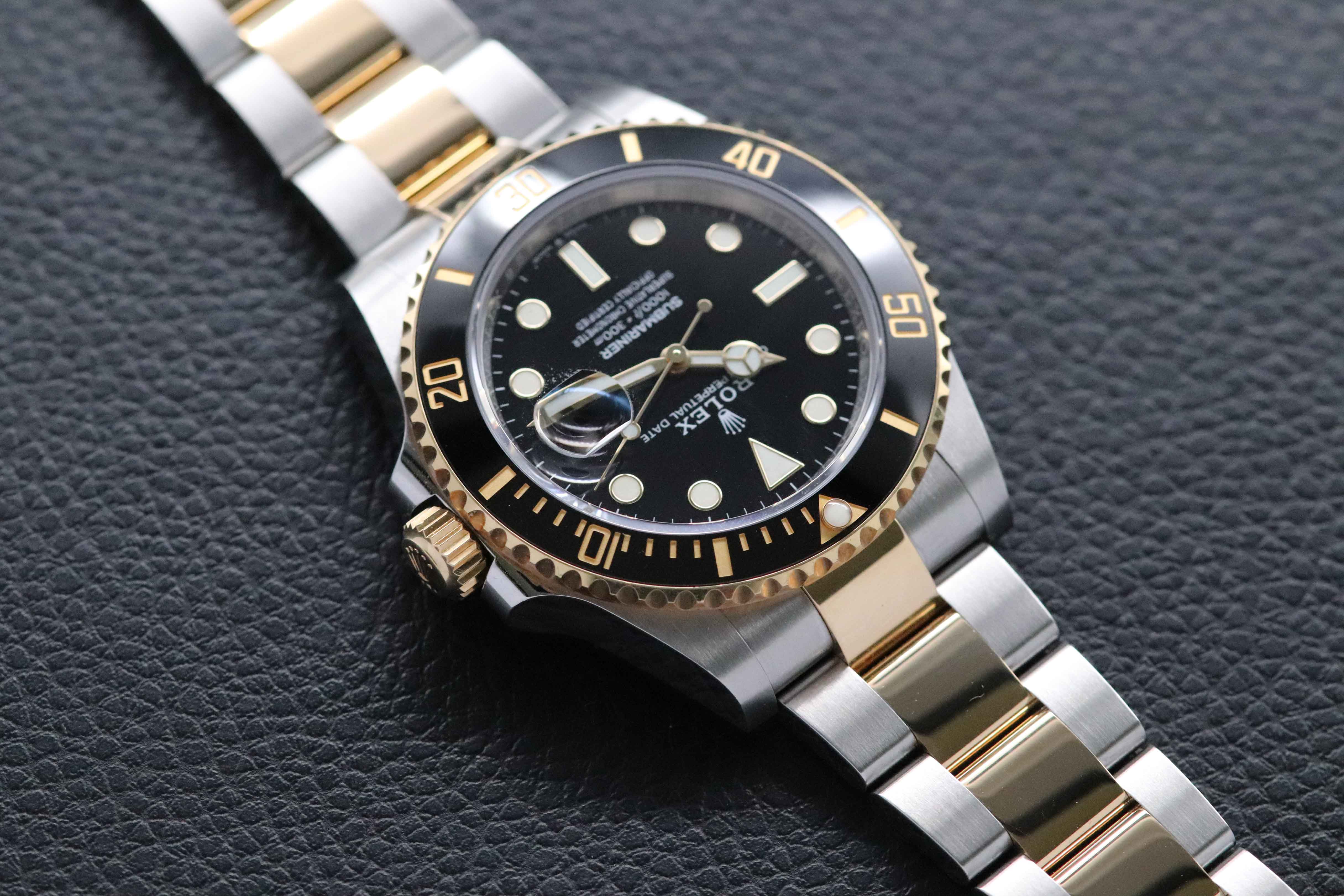Rolex Submariner Date 126613LN, FULLSET 2023, coffret et PAPERS