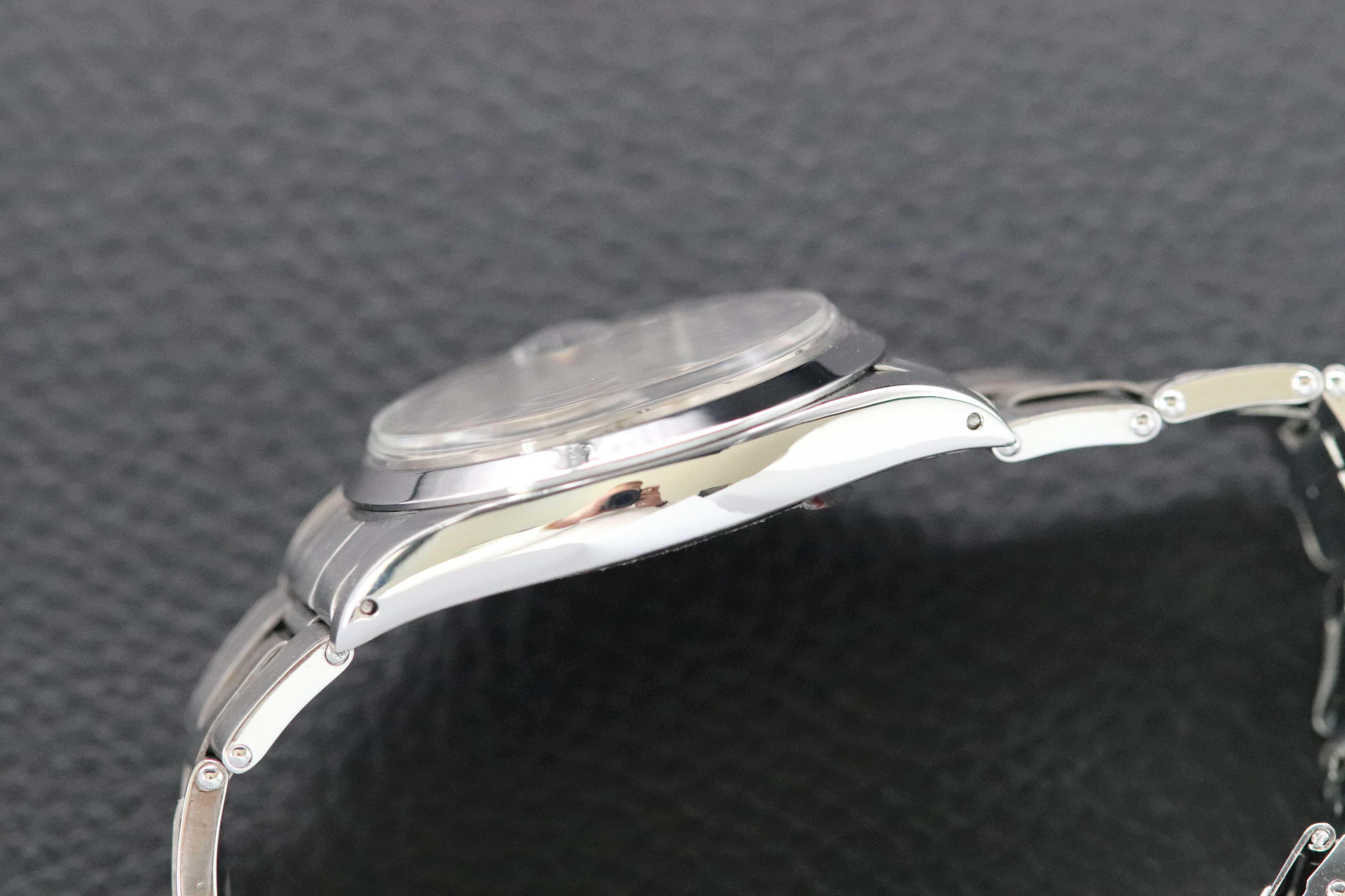 Rolex Oysterdate 6694 Silver Dial 1973