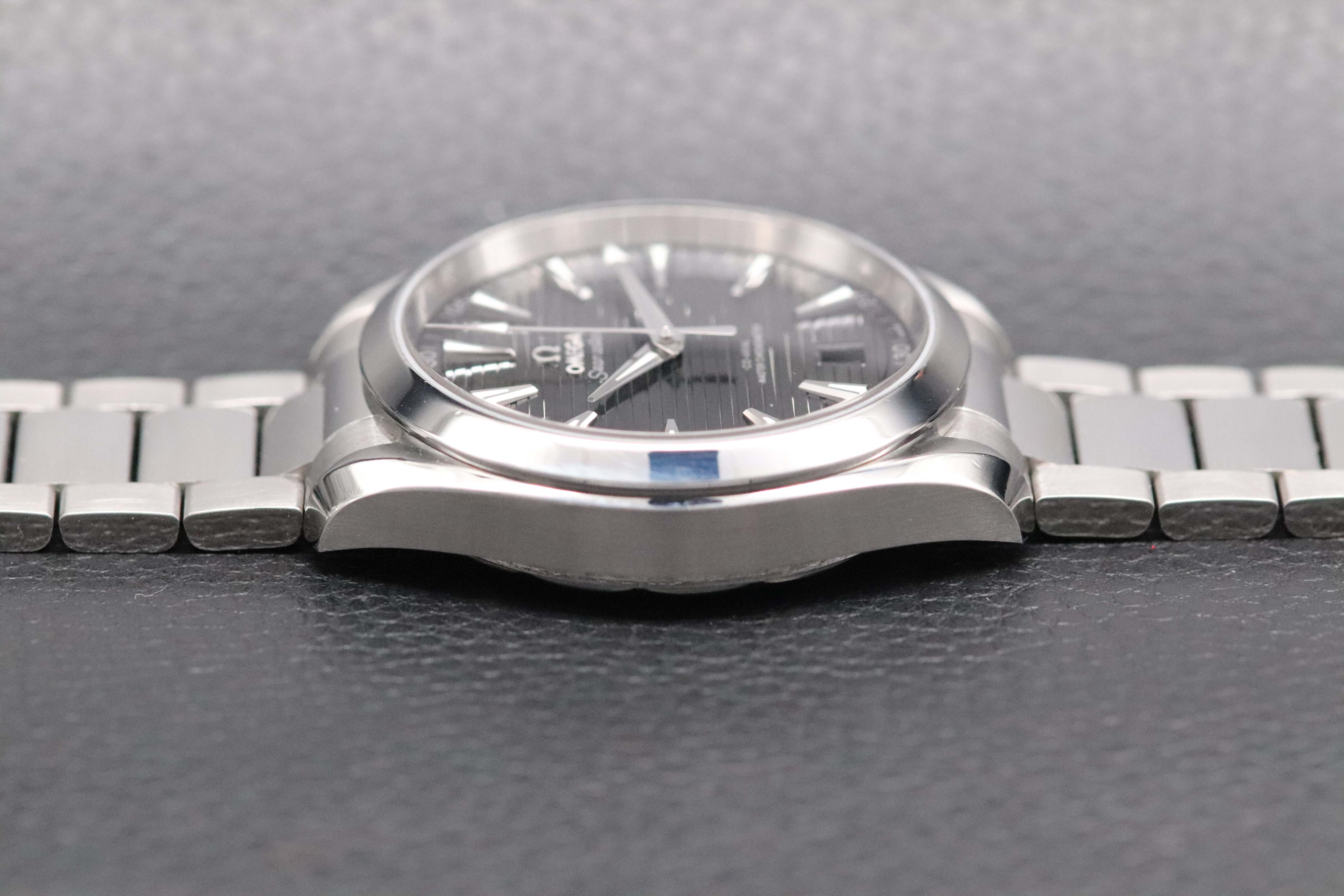 Omega Seamaster Aqua Terra 220.10.41.21.01.001, FULLSET 2021, coffret + PAPERS