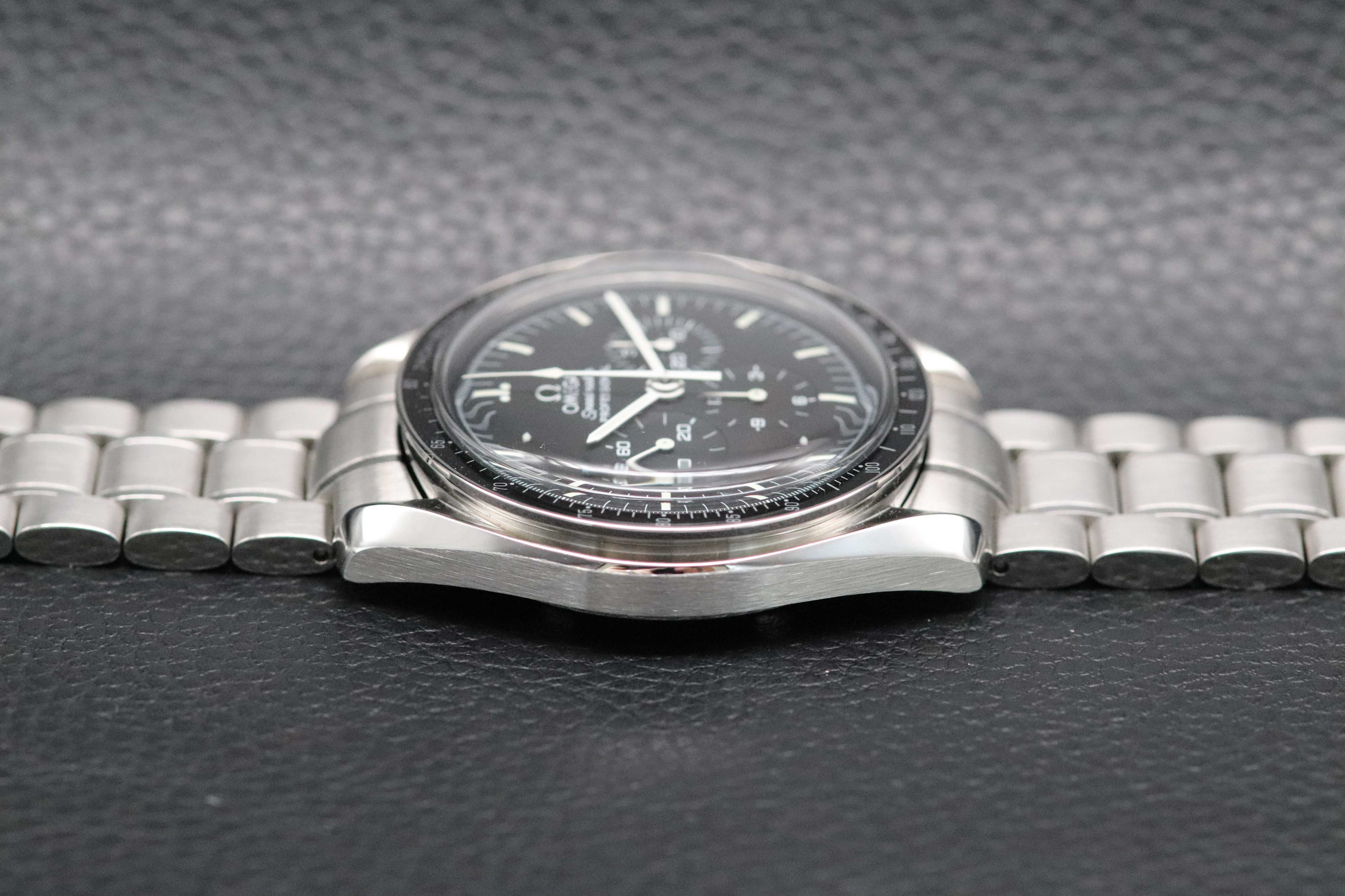 Omega Speedmaster Moonwatch 3570.50 NOS Fullset 2000 Box+Papers