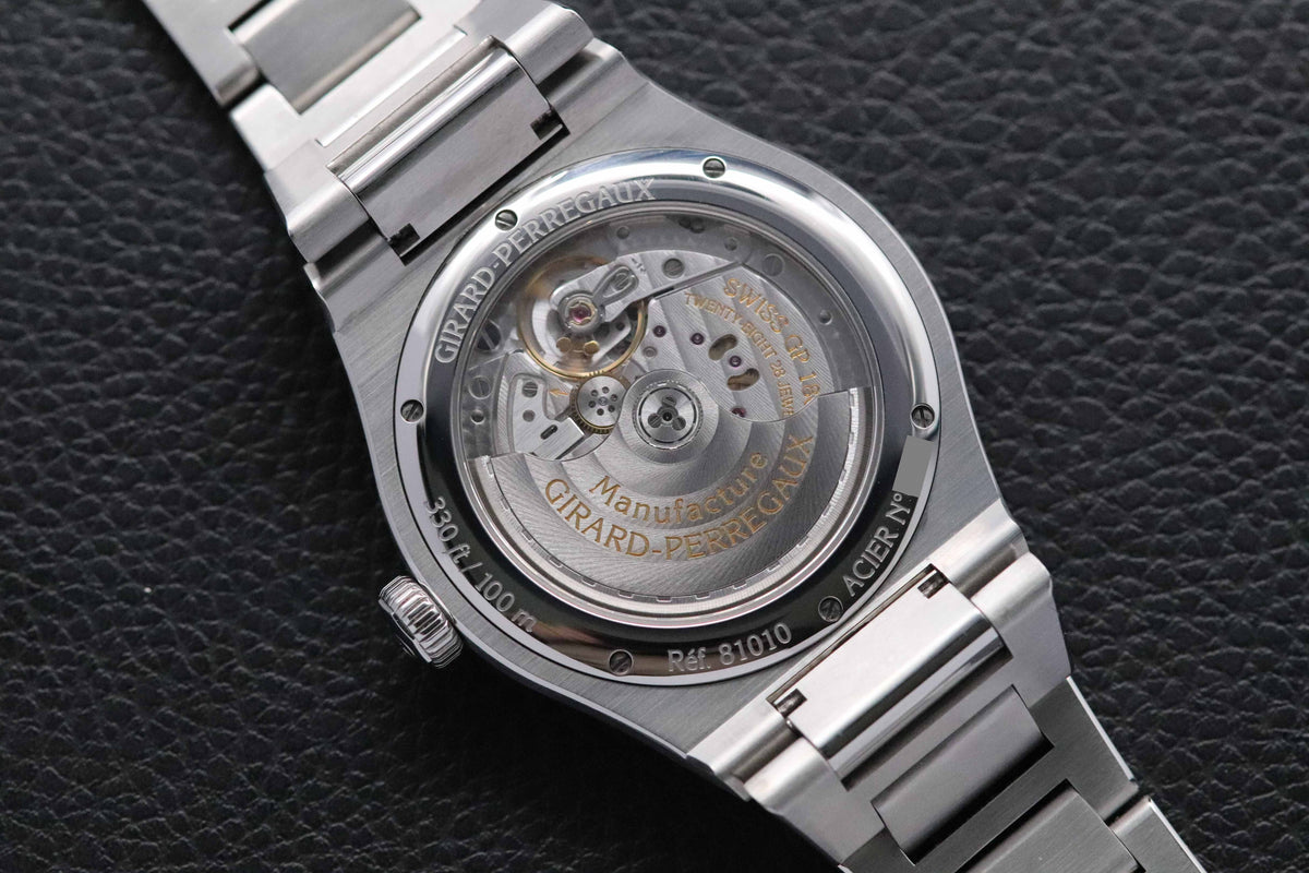 Girard-Perregaux Laureato 81010-11-431-11A Fullset 2022 Box+Papers