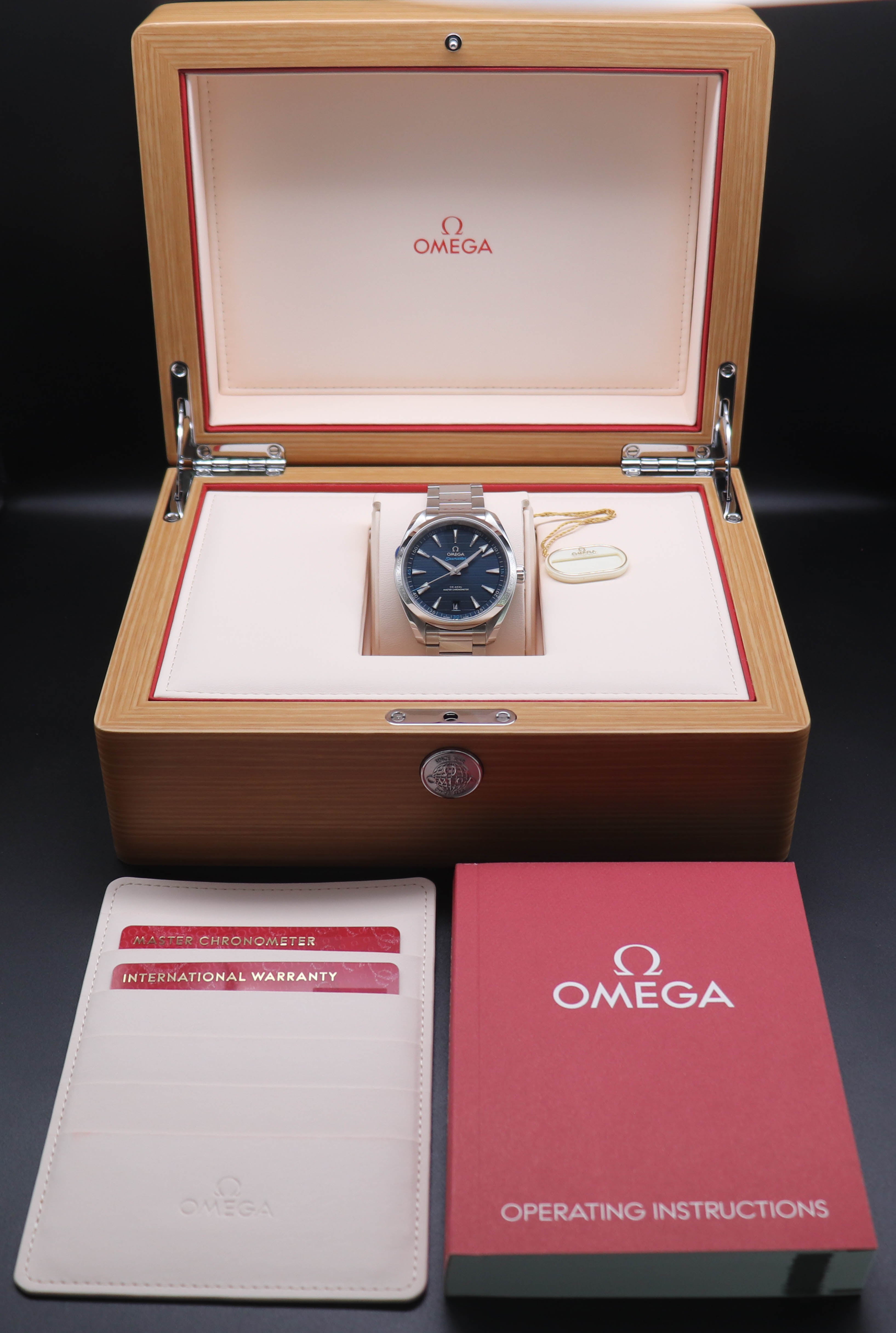 Omega Seamaster Aqua Terra 220.10.41.21.03.001 Complete Set 2026 Box + Papers